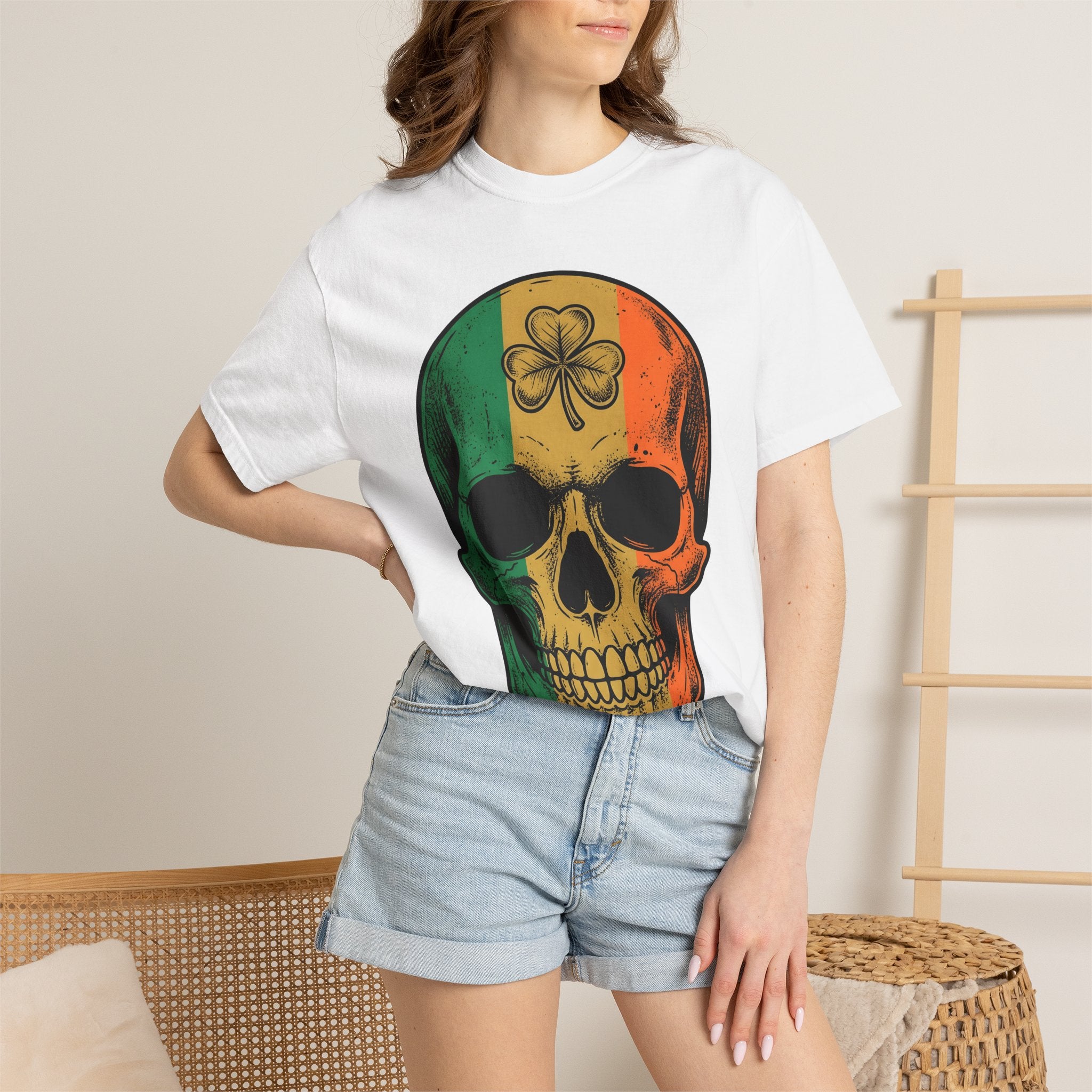 Skull Green Clover Shirt St Patrick's Day Emerald Gift Women Weathered Tee Sugar Skull T-Shirt Irish Fan Distressed Tshirt Emerald Graphic