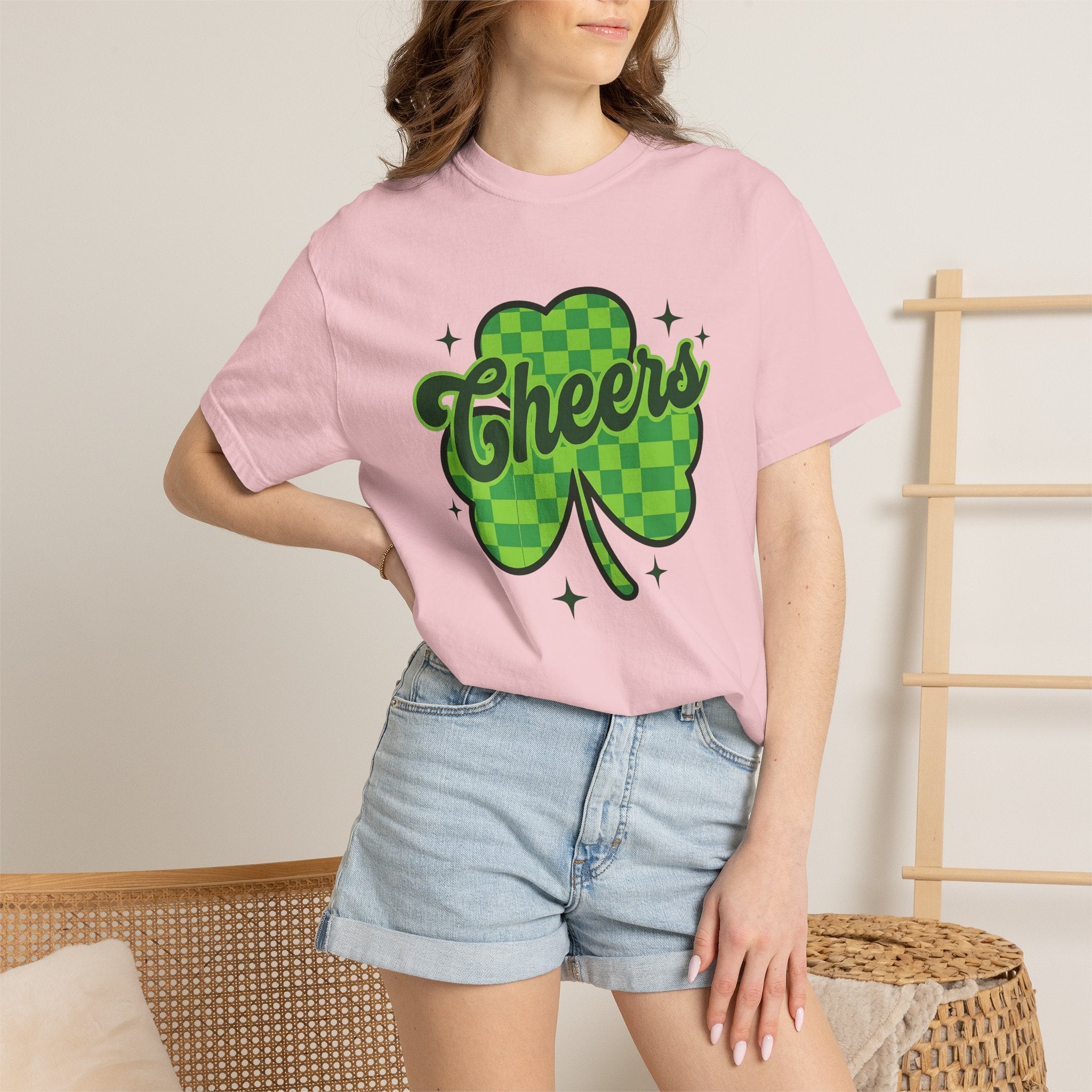 Shamrock Graphic Shirt St Patrick's Day Drinking Gift Women Retro Tee Clover T-Shirt St Patricks Fan Vintage Tshirt Boozy Graphic Minimalist