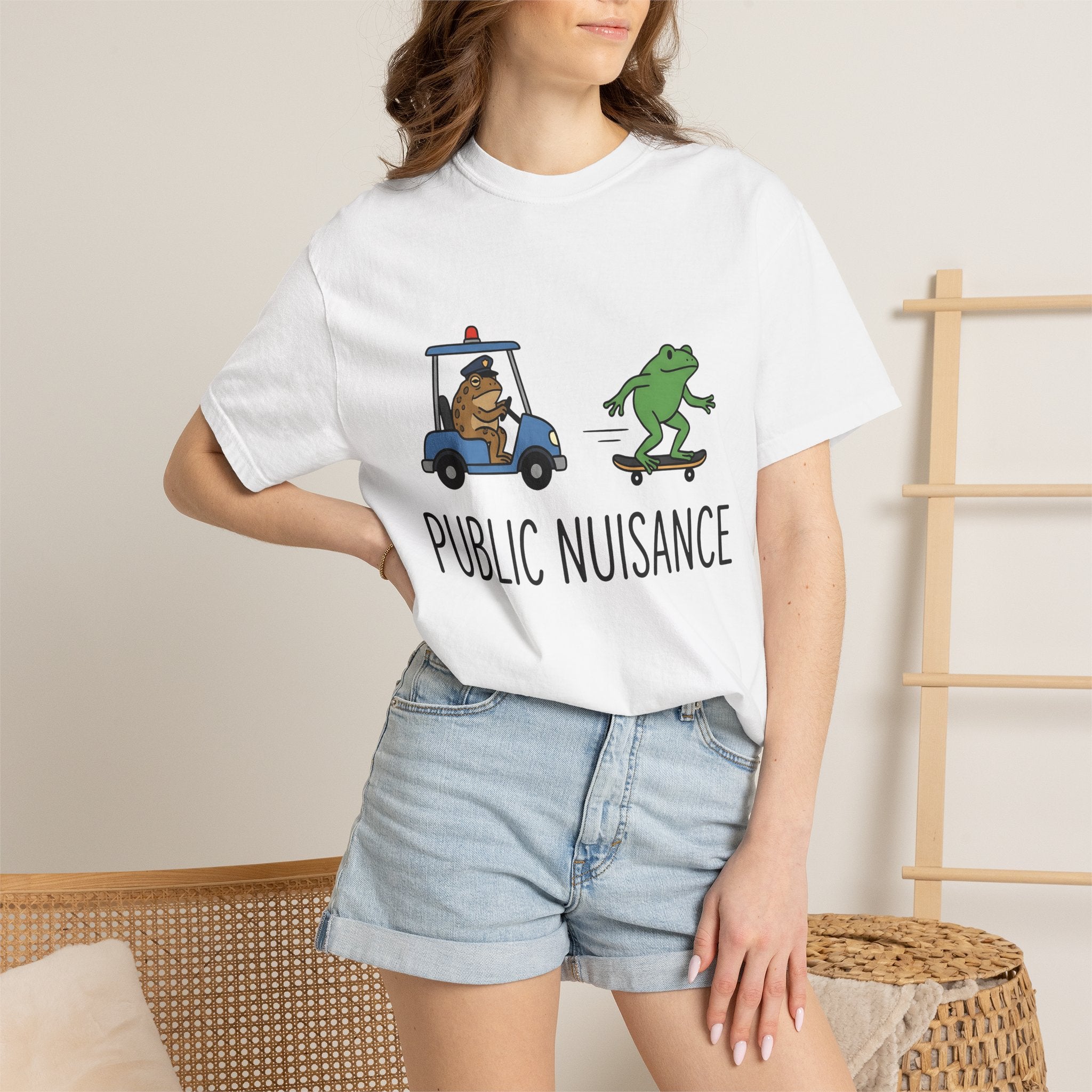 Frog Skate Shirt Funny Wildlife Gift Women Comic Tee Toad T-Shirt Humor Fan Cartoon Tshirt Animal Graphic Sketch Cop Car Tshirt