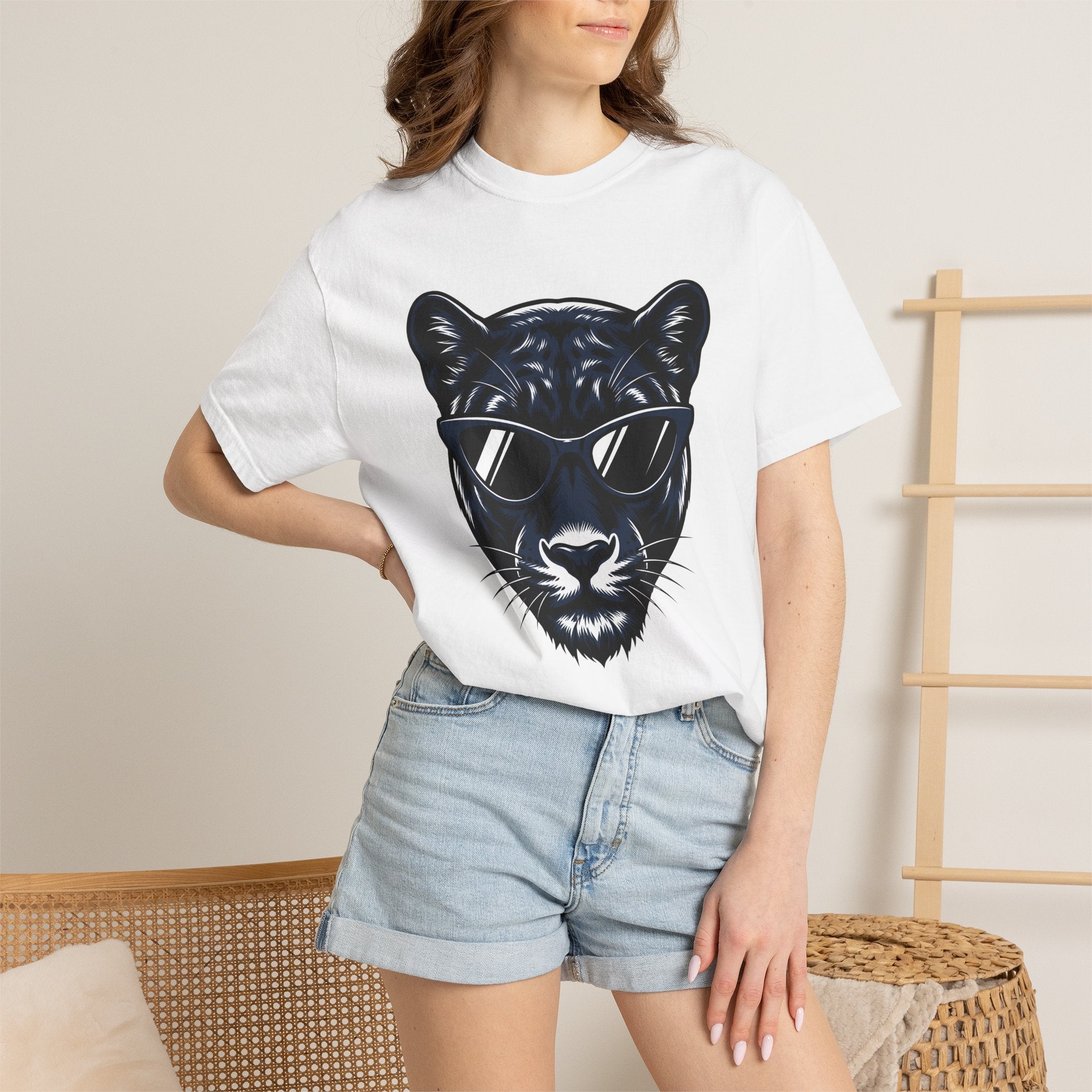 Panther Sunglasses Shirt Animals Fashion Gift Women Bold Graphic Tee Shades T-Shirt Wildlife Fan Cool Tshirt Style Graphic Retro Eyewear