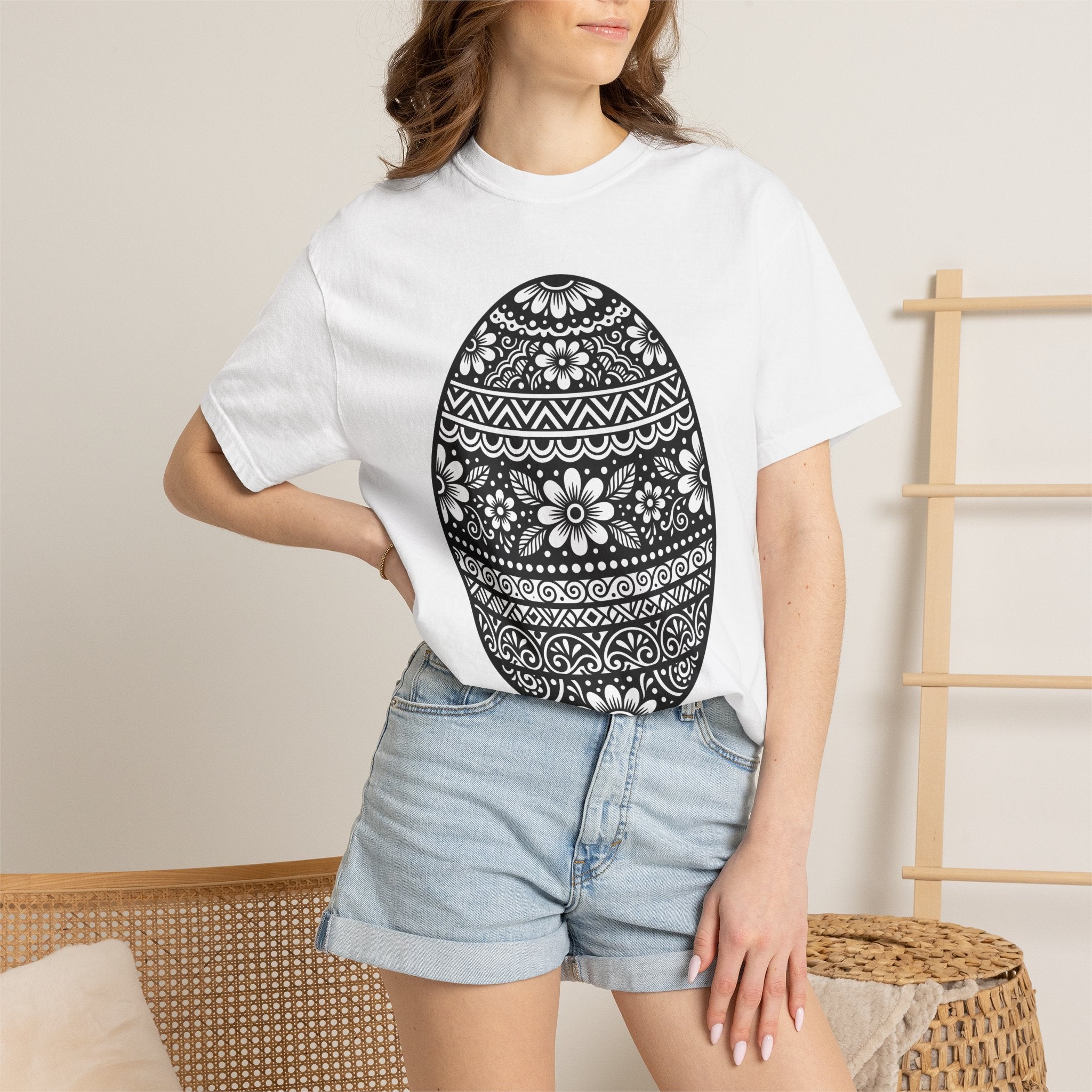 Floral Egg Shirt Easter Spring Gift Women Boho Tee Easter Egg T-Shirt Easter Fan Bohemian Tshirt Seasonal Graphic Folk Art Mandala Tshirt