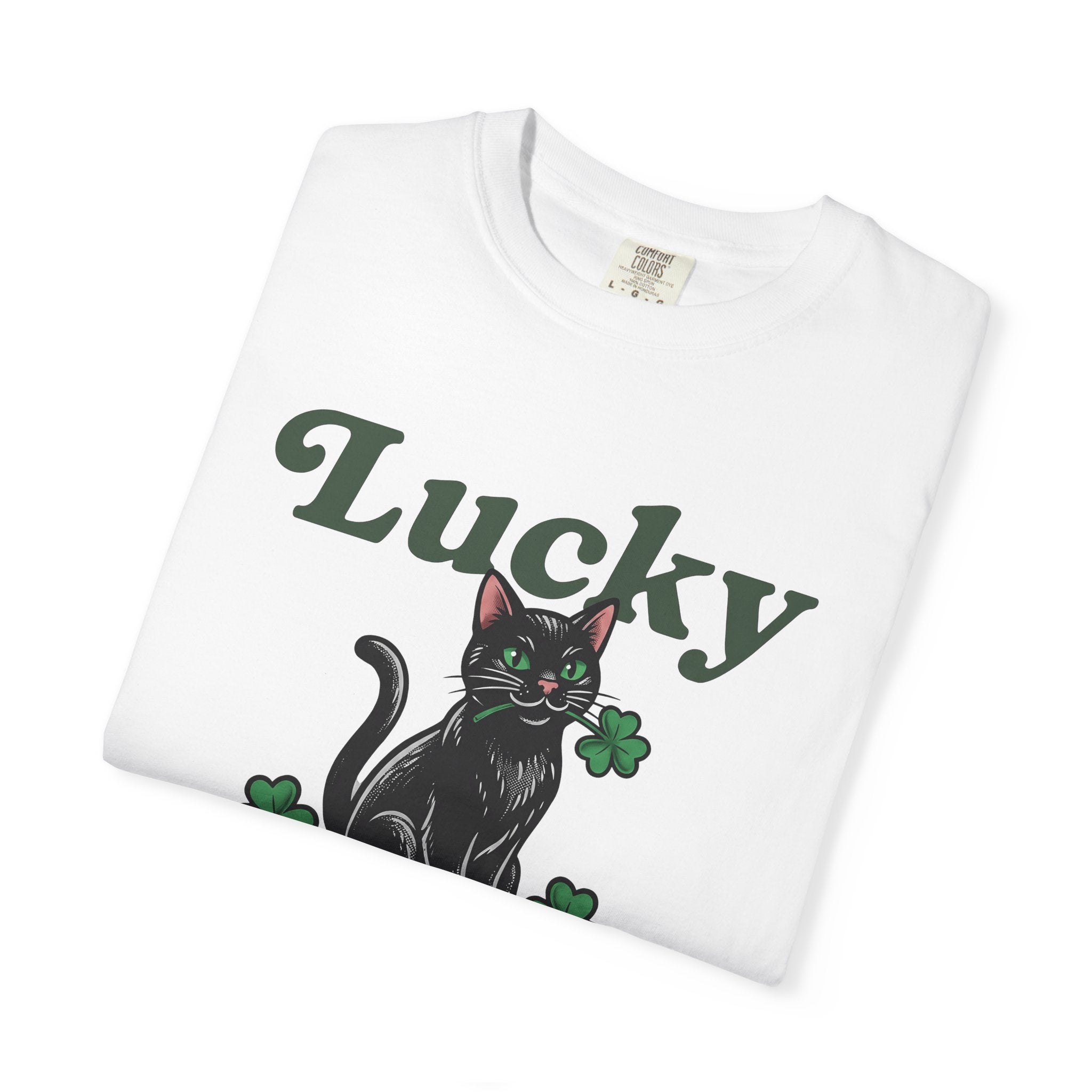 Black Cat Shirt St Patricks Day Kitty Gift Women Hand Drawn Tee Cat T-Shirt Shamrock Fan Cat Graphic Kitten Illustration Sketch Green Clover