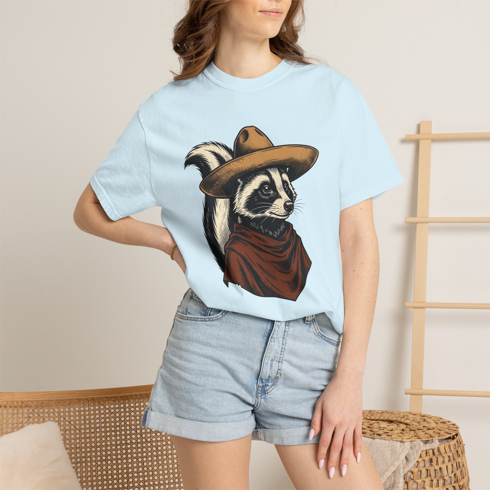 Raccoon Sombrero Shirt Animal Wild West Gift Women Distressed Tee Trash Panda T-Shirt Animal Fan Vintage Tshirt Cowboy Graphic Doodle