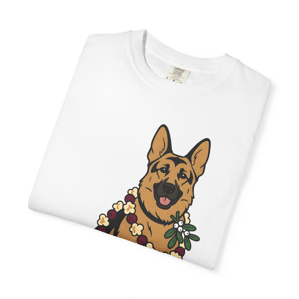 German Shepherd Shirt Dog Christmas Gift Women Cartoon Tee Alsatian T-Shirt Dog Fan Toon Tshirt Winter Graphic Minimalist Flower Garland