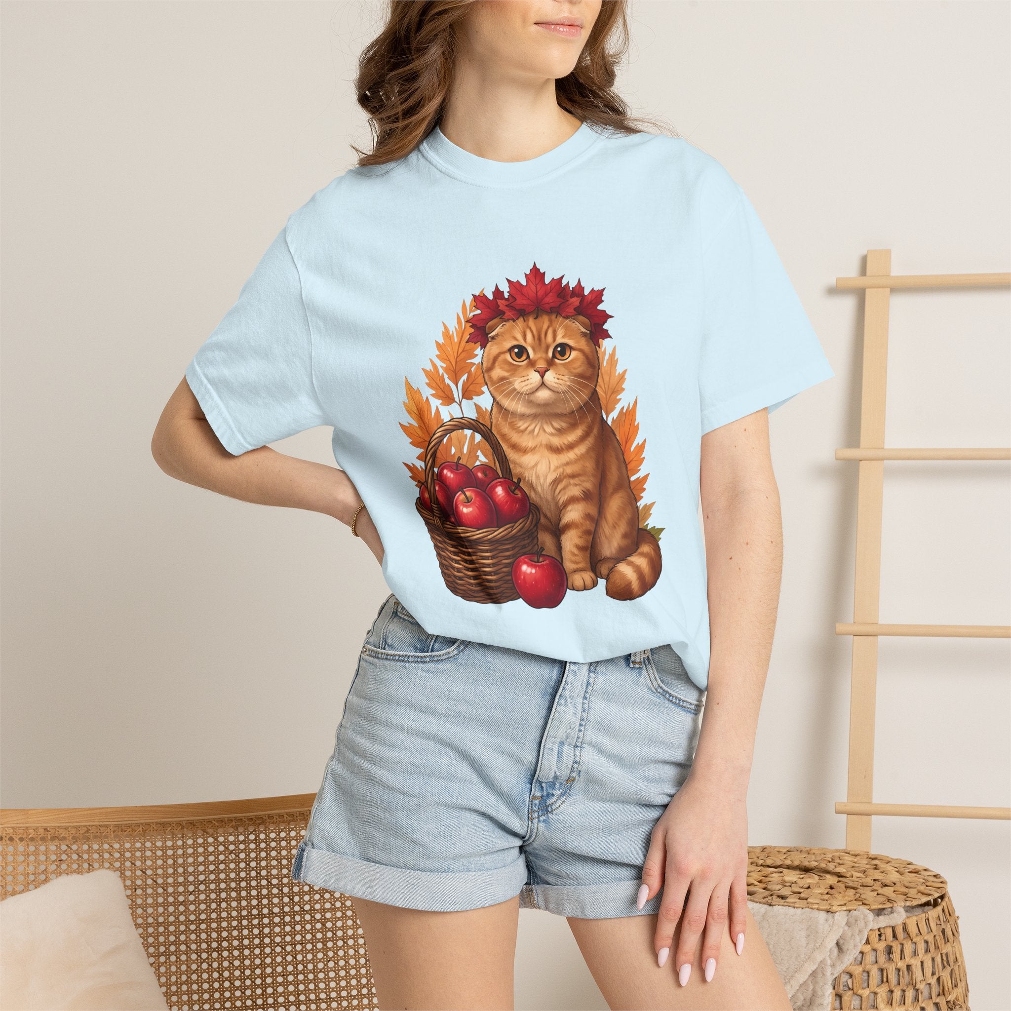 Orange Kitten Shirt Cat Harvest Gift Women Cartoon Tee Kitten T-Shirt Cat Fan Feline Tshirt Autumn Graphic Doodle Apple Crate Tshirt