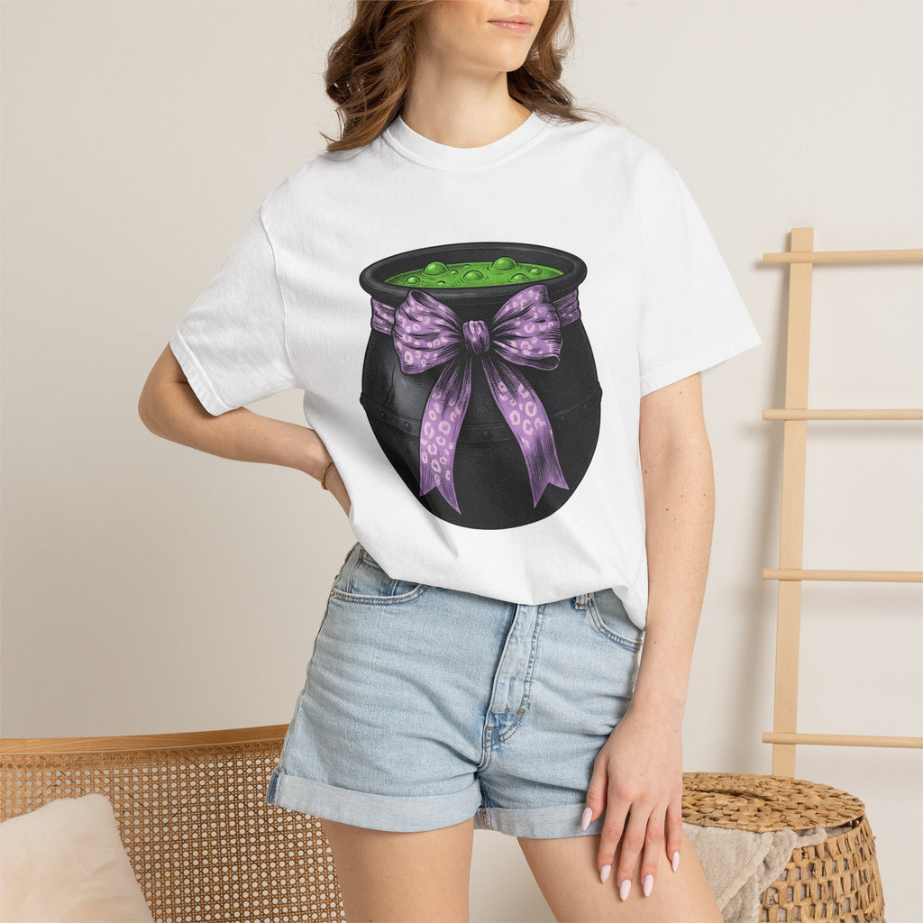Magic Cauldron Shirt Halloween Sorcery Gift Women Dark Tee Cauldron T-Shirt Horror Fan Gothic Tshirt Witchcraft Graphic Retro Ribbon Tshirt
