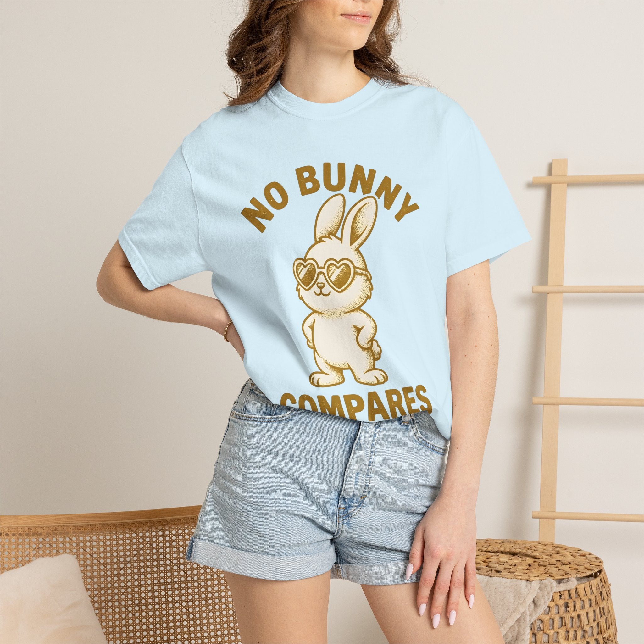 Bunny Sunglasses Shirt Easter Animal Gift Women Cartoon Tee Rabbit T-Shirt Easter Fan Bunny Tshirt Comic Graphic Retro Heart Glasses Tshirt