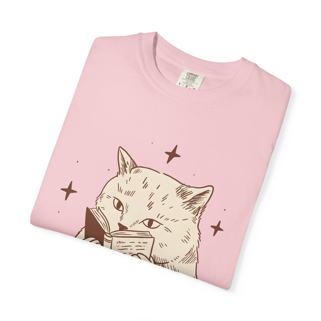 Cat Reading Shirt Cat Bookworm Gift Women Hand Drawn Tee Kitty T-Shirt Feline Fan Illustrated Graphic Vintage Stars Tshirt