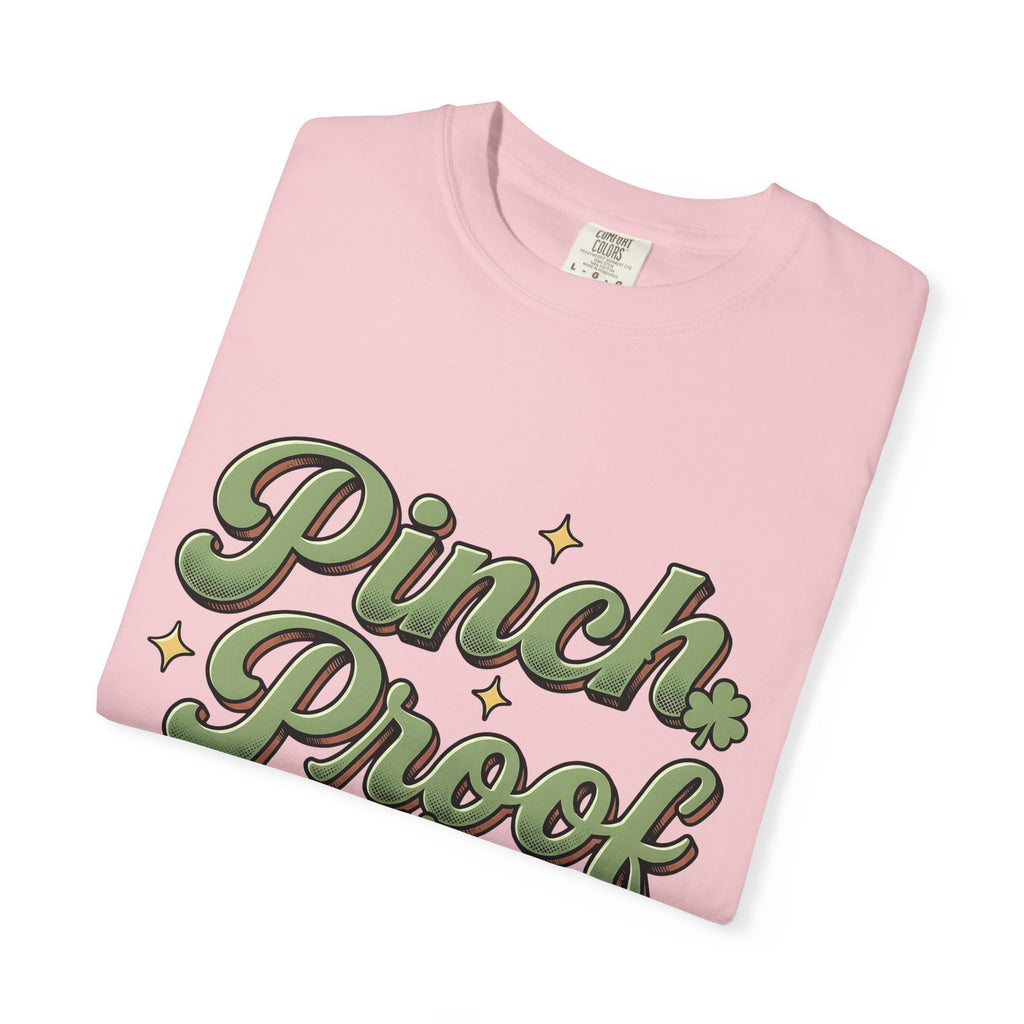 Clover Design Shirt St. Patrick's Day Seasonal Gift Women Classic Tee Shamrock T-Shirt Luck Fan Vintage Tshirt Holiday Graphic Distressed