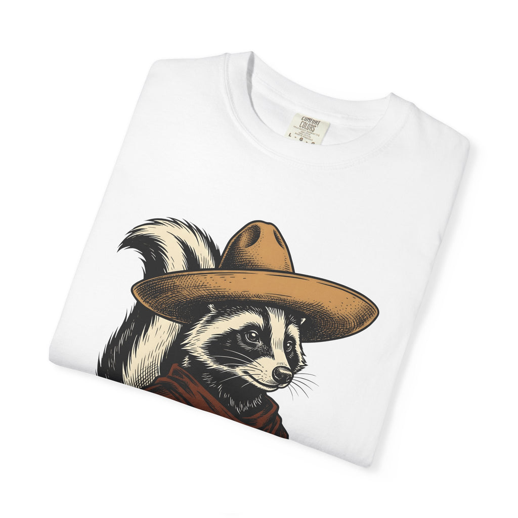 Raccoon Sombrero Shirt Animal Wild West Gift Women Distressed Tee Trash Panda T-Shirt Animal Fan Vintage Tshirt Cowboy Graphic Doodle