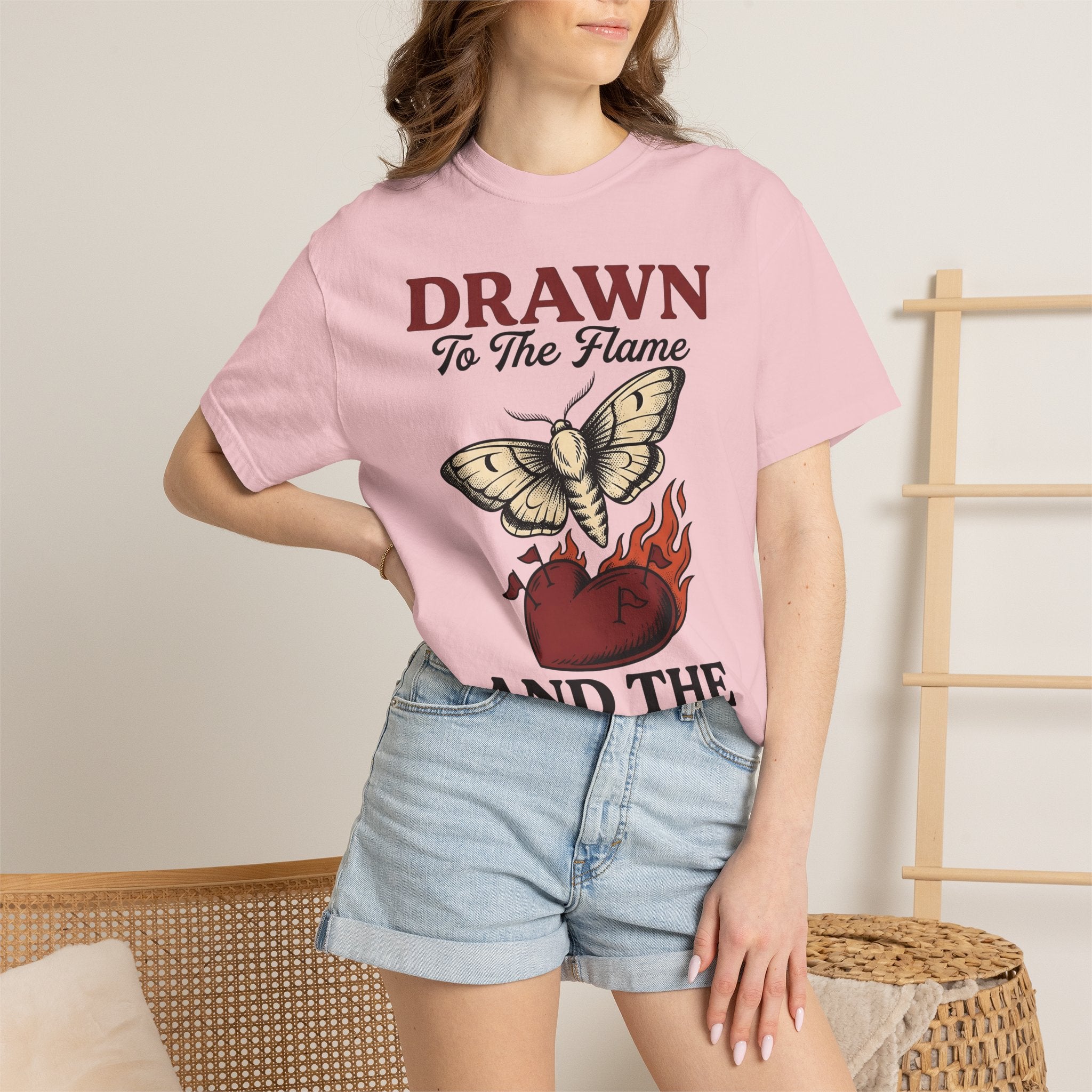 Moth Love Flame Shirt St. Valentine's Day Comedy Gift Women Antique Tee Flame T-Shirt Valentine Fan Vintage Tshirt Humor Graphic Doodle