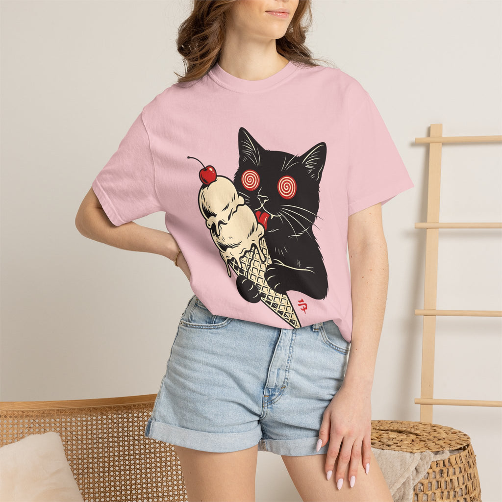 Black Cat Shirt Cat Food Gift Women Bold Graphic Tee Kitty T-Shirt Cat Fan Graphic Design Illustration Retro Ice Cream Cone Tshirt