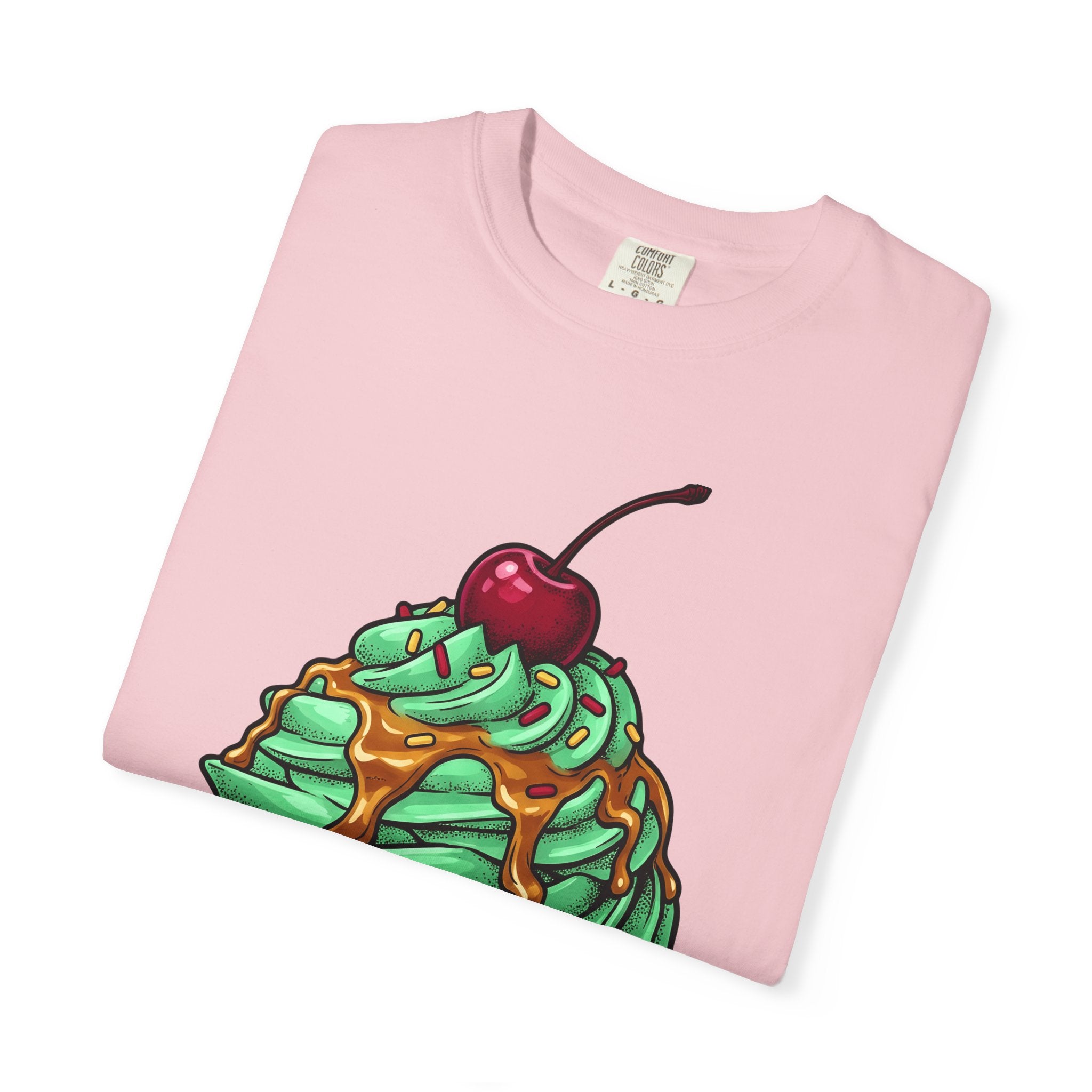 Cupcake Treat Shirt Desserts Cooking Gift Women Graphic Tee Muffin T-Shirt Pastry Fan Typography Tshirt Baking Design Vintage Cherry Tshirt