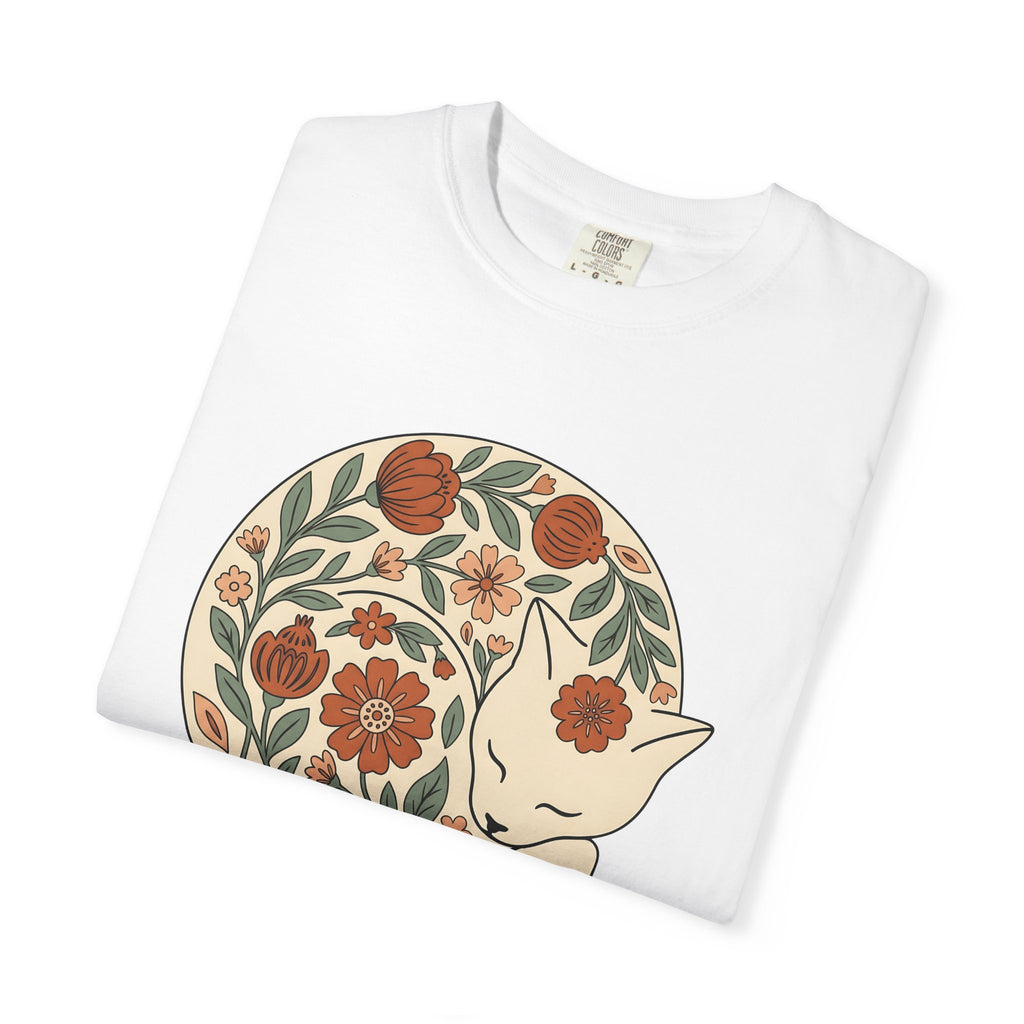 Blossom Cat Shirt Cat Garden Gift Women Tribal Tee Kitty T-Shirt Feline Fan Tribalism Tshirt Yard Graphic Clean Petals Tshirt