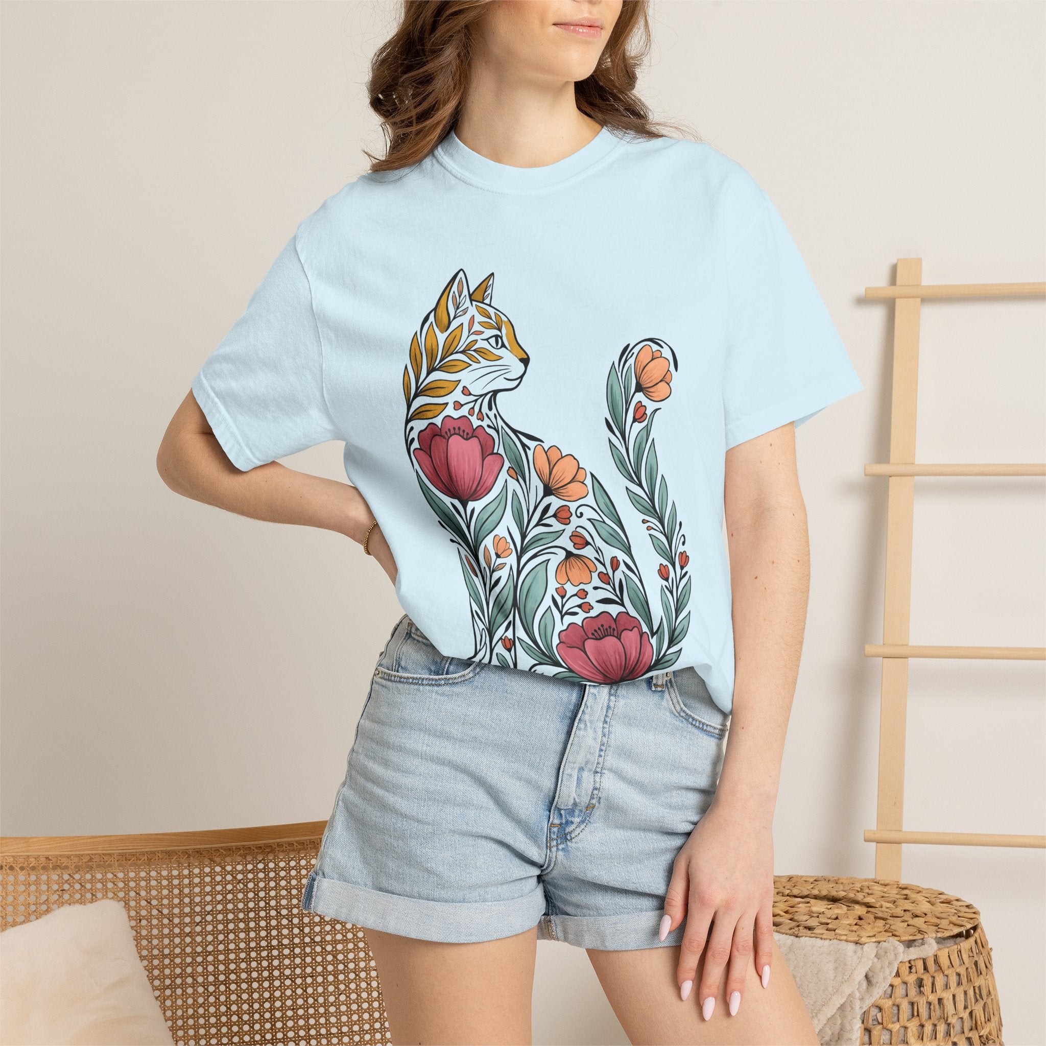 Garden Cat Shirt Valentines Day Fauna Gift Women Vintage Tee Kitty T-Shirt Valentine Fan Retro Tshirt Wildlife Graphic Outline Flower Petals