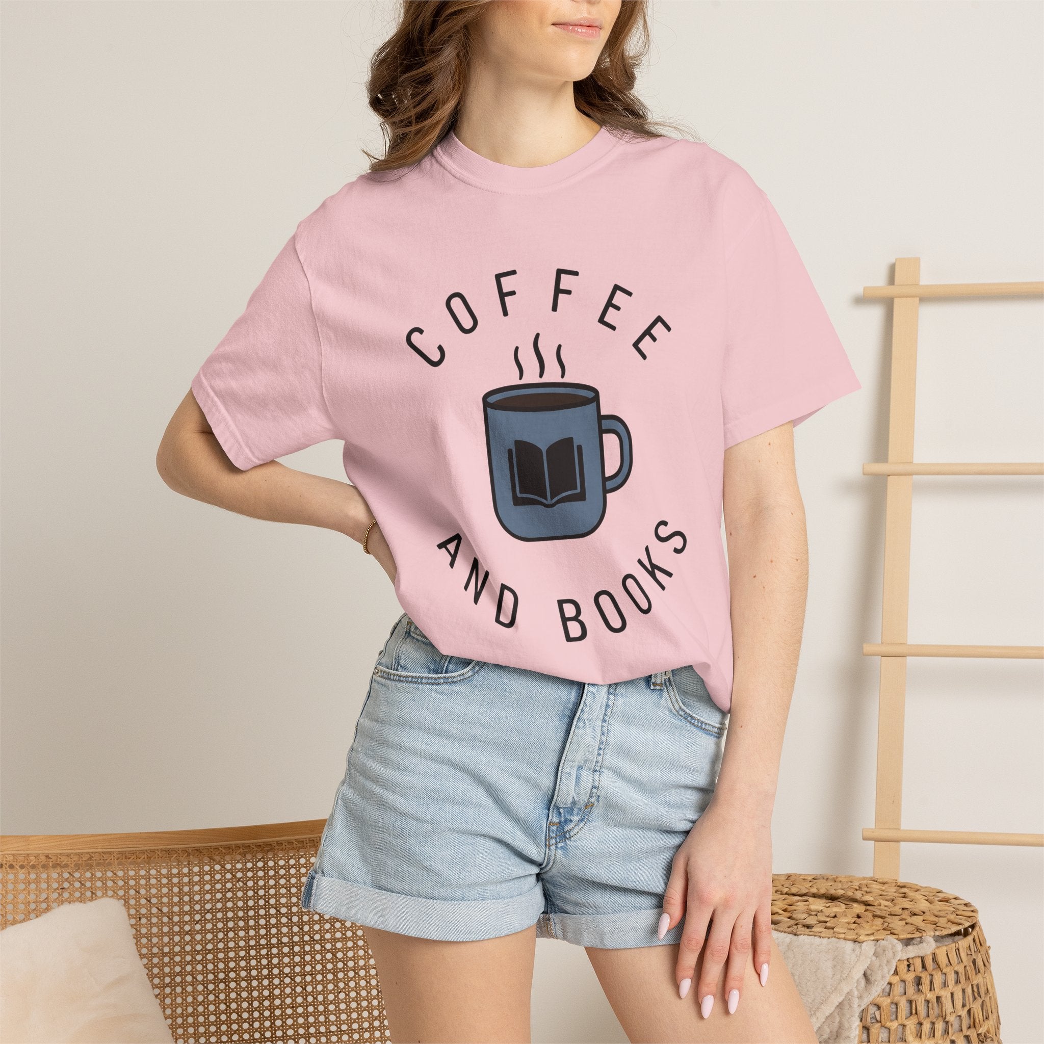 Espresso Cup Shirt Coffee Books Gift Women Sleek Tee Coffee Mug T-Shirt Coffee Fan Minimalist Tshirt Literary Graphic Chic Tome Tshirt