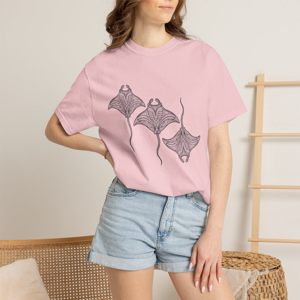 Manta Ray Shirt Ocean Animal Gift Women Boho Tee Devil Ray T-Shirt Sea Fan Mobula Graphic Tshirt Line Art Mandala Tshirt