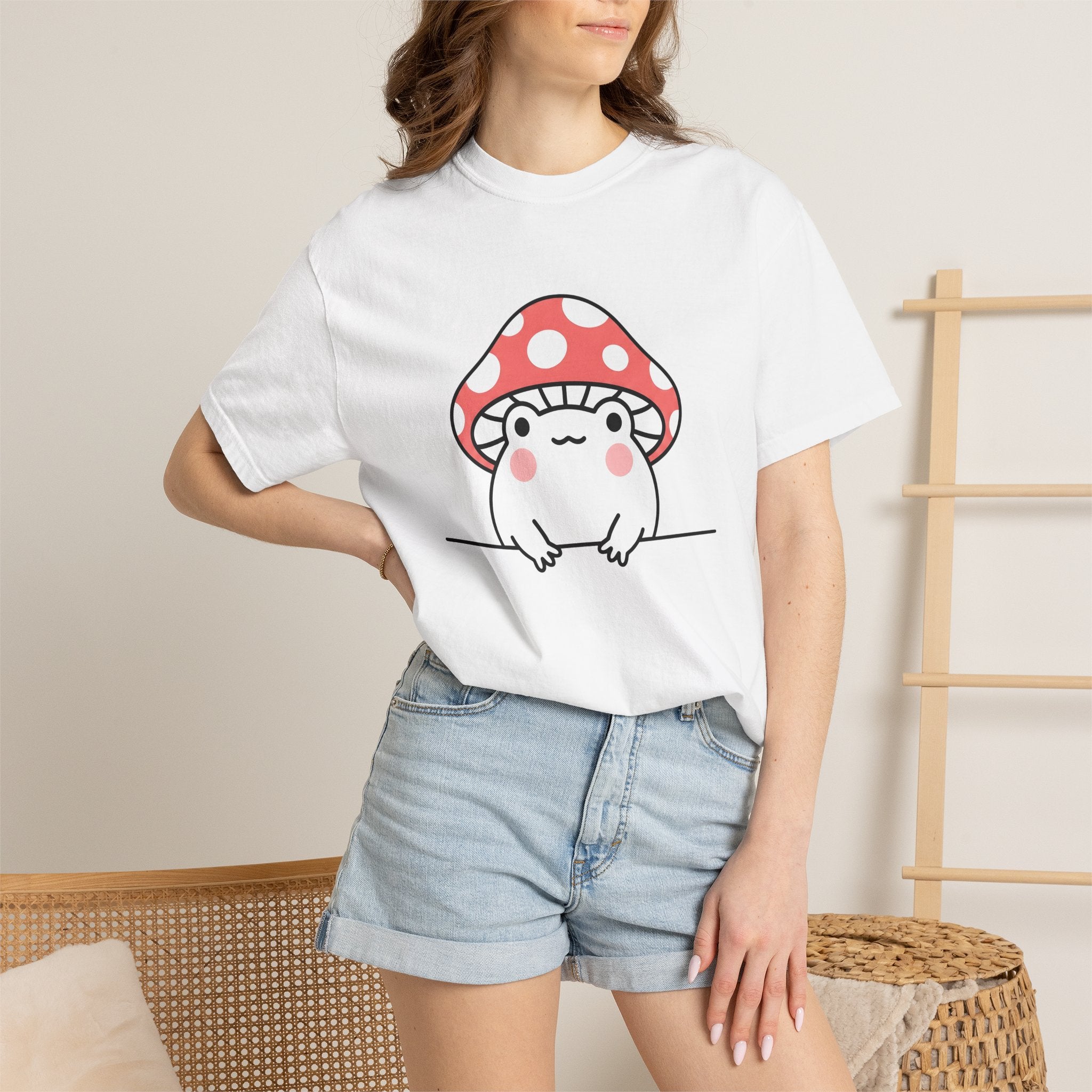 Frog Mushroom Shirt Easter Vintage Gift Women Playful Tee Toadstool T-Shirt Easter Fan Retro Tshirt Antique Graphic Sleek Speckles Tshirt