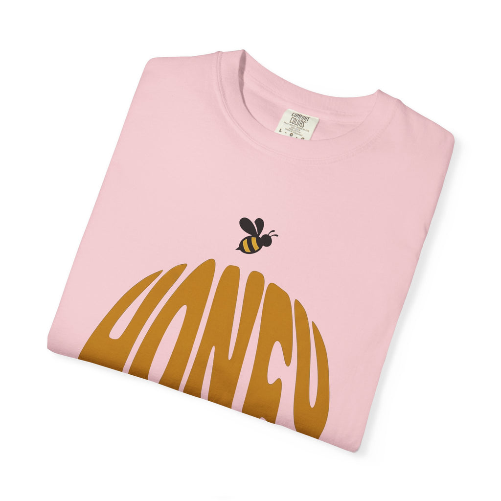 Bumble Bee Shirt Bee Nature Gift Women Retro Tee Honey Bee T-Shirt Apiarist Enthusiast Vintage Tshirt Environmental Graphic Minimalist