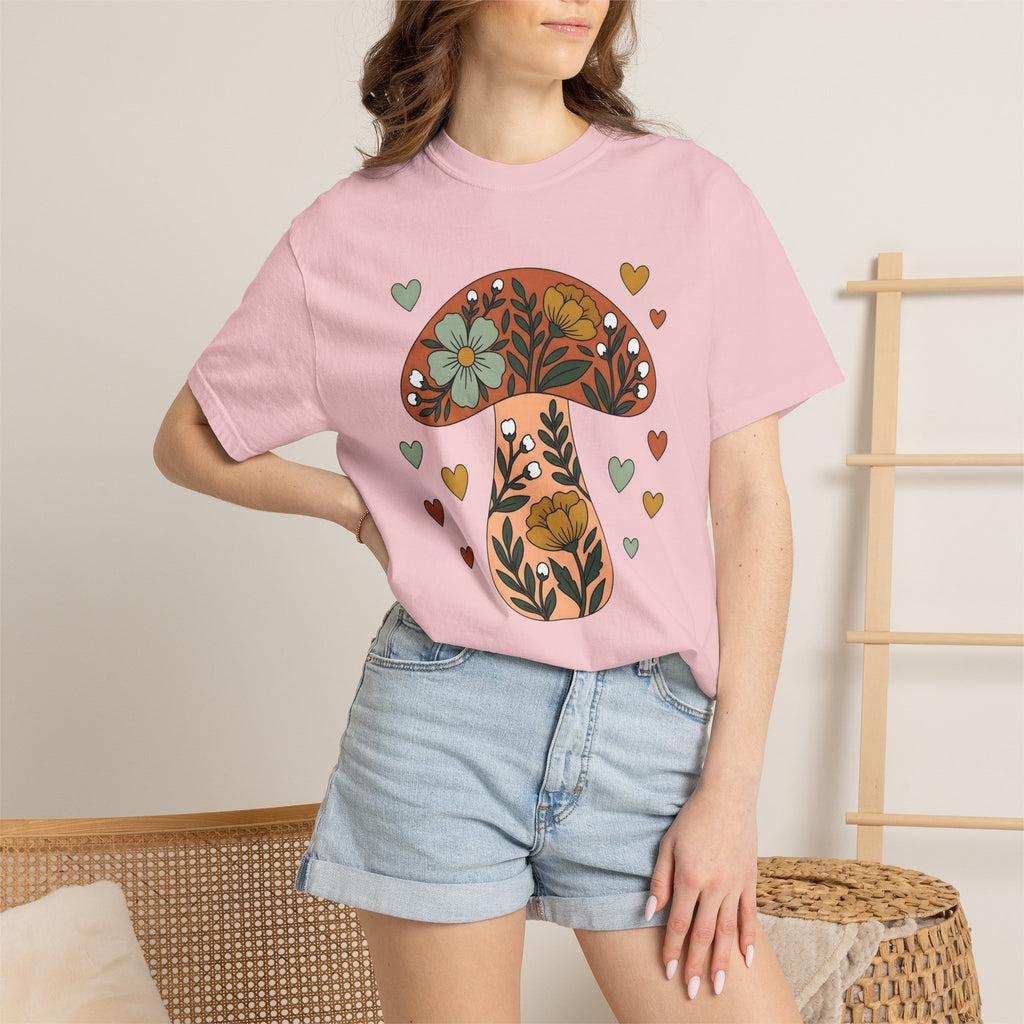 Floral Mushroom Shirt Easter Nature Gift Women Boho Tee Fungus T-Shirt Spring Fan Botanical Graphic Tshirt Minimalist Hearts Tshirt
