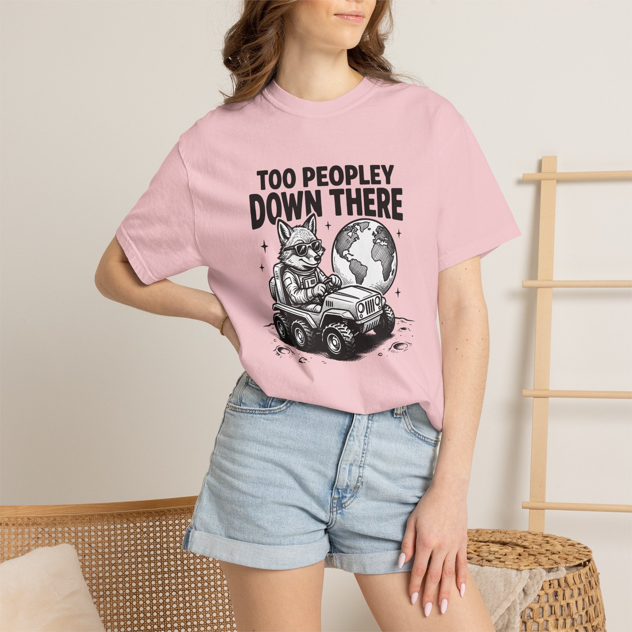 Raccoon Astronaut Shirt Funny Animal Gift Women Vintage Tee Trash Panda T-Shirt Humor Fan Retro Tshirt Wildlife Graphic Hand Drawn Moon