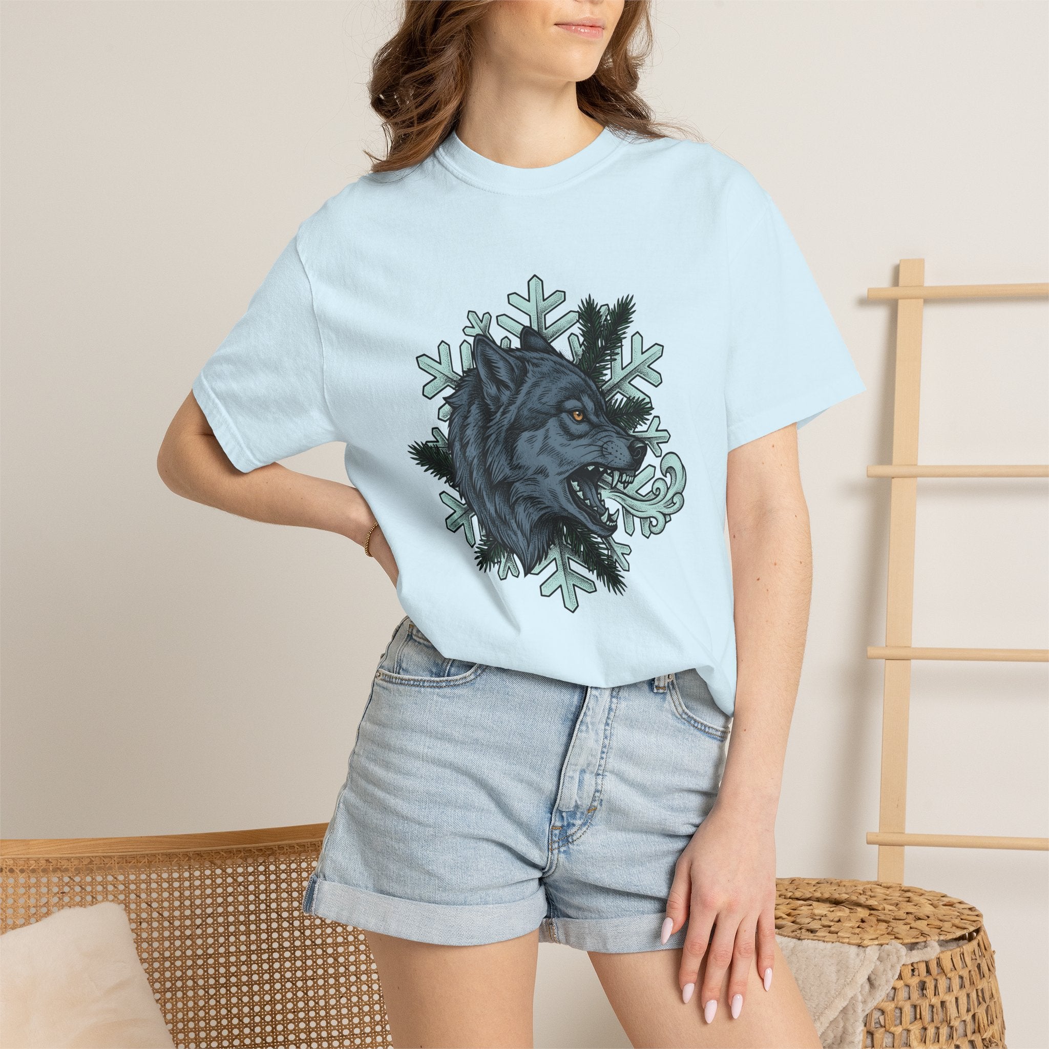 Wolf Head Shirt Winter Animal Gift Women Tattoo Style Tee Wolf T-Shirt Snow Fan Canine Graphic Tshirt Vintage Snowflake Tshirt