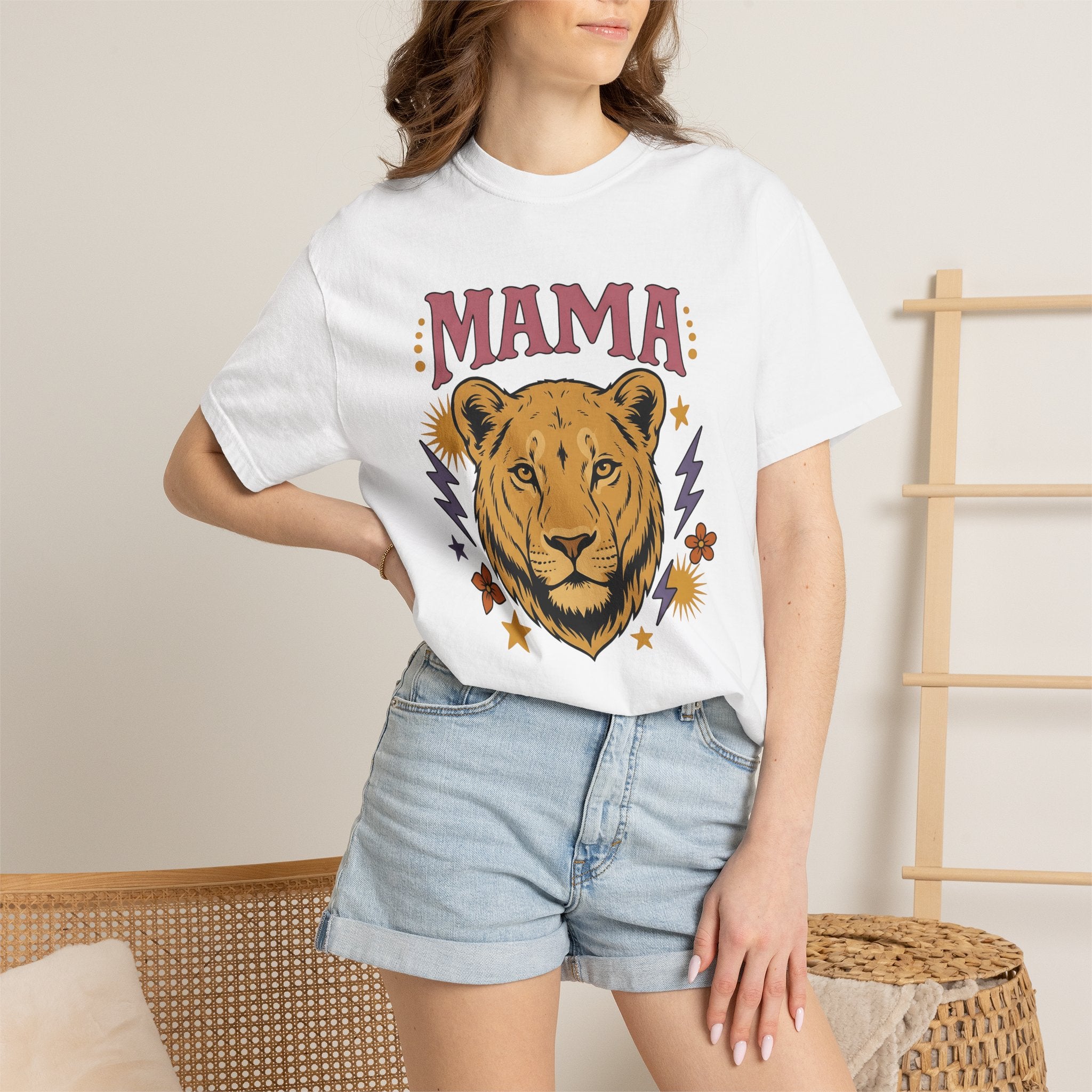 Lion Head Shirt Animals & Flowers Motherhood Gift Women Bold Graphic Tee Lion T-Shirt Wildlife Fan Graphic Design Mom Illustration Retro