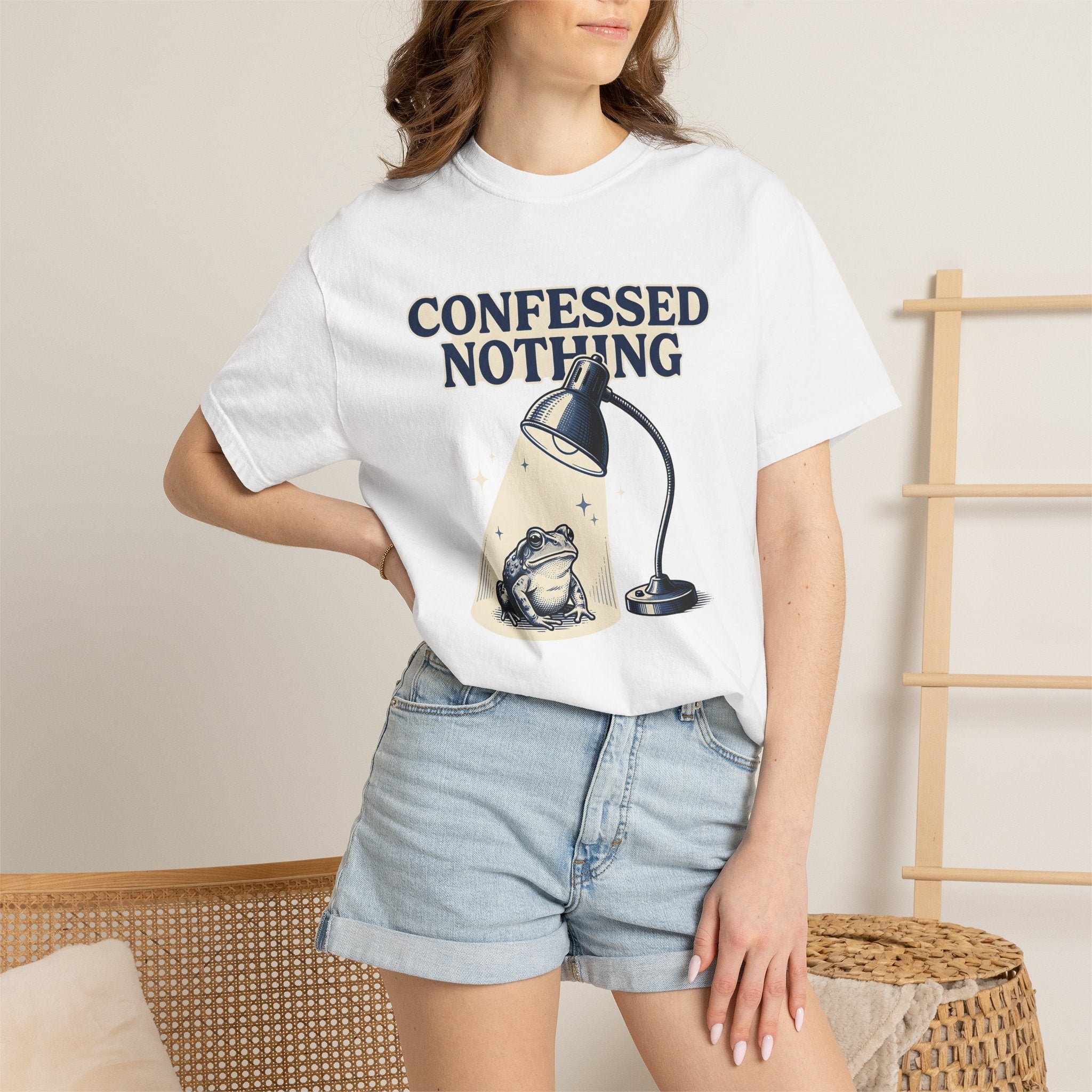 Frog Night Light Shirt Funny Critter Gift Women Retro Tee Nightlight T-Shirt Humor Fan Vintage Tshirt Creature Graphic Outline Glimmers