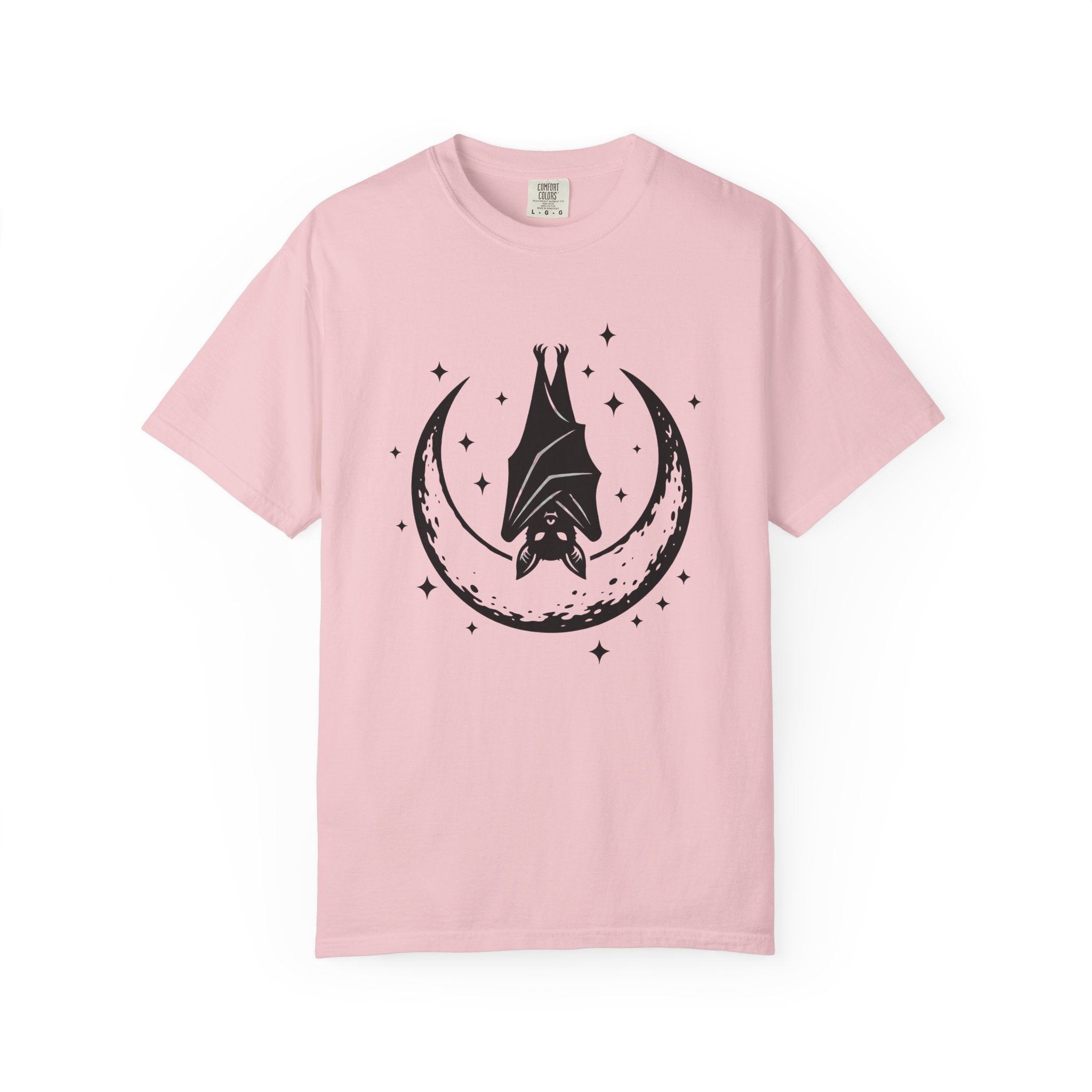 Bat Moon Shirt Boho Chic Space Gift Women Eerie Tee Lunar T-Shirt Bohemian Fan Spooky Tshirt Galaxy Graphic Sleek Stars Tshirt