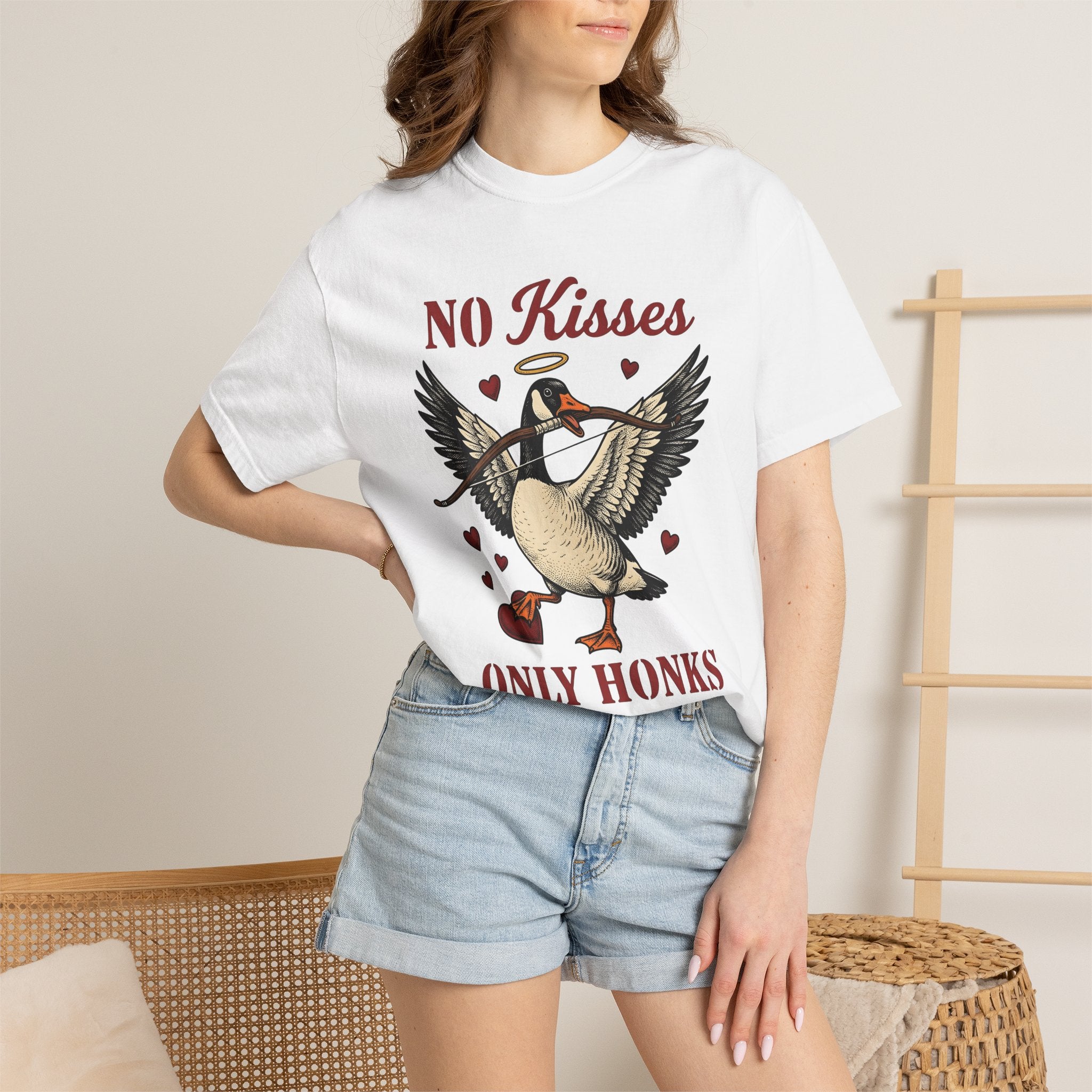 Goose Cupid Shirt Valentines Day Animal Gift Women Vintage Graphic Tee Goose T-Shirt Valentine Fan Retro Tshirt Creature Graphic Hand Drawn
