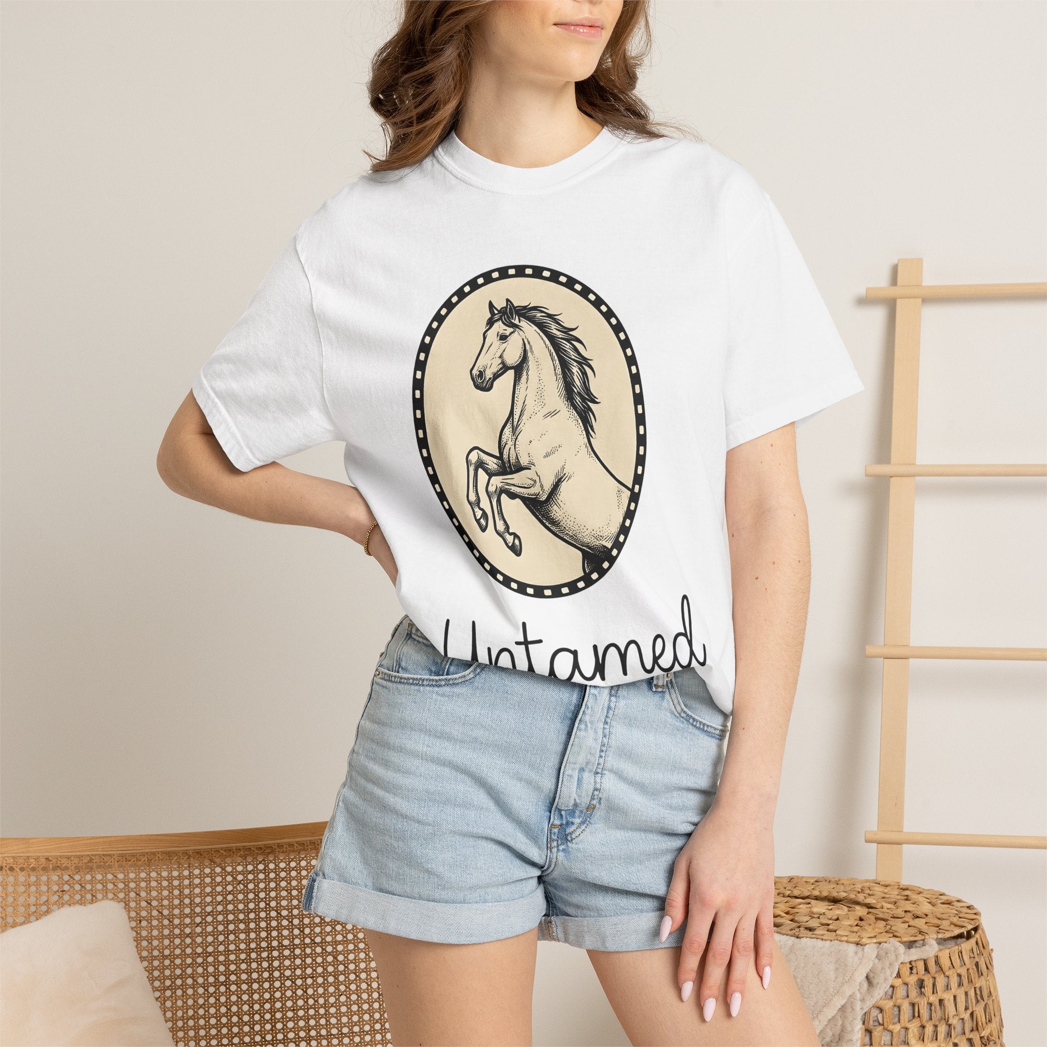 Bucking Horse Shirt Cowgirl Cowboy Gift Women Retro Tee Bronco T-Shirt Rodeo Fan Mustang Graphic Tshirt Sketch Circle Frame Tshirt