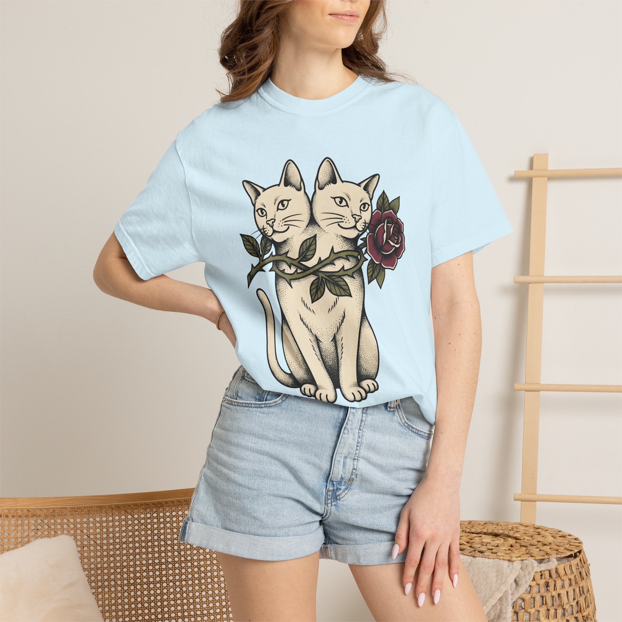Dual-Headed Feline Shirt Cat Flower Art Gift Women Illustrative Tattoo Tee Cat T-Shirt Cat Fan Tattooed Tshirt Floral Graphic Old School