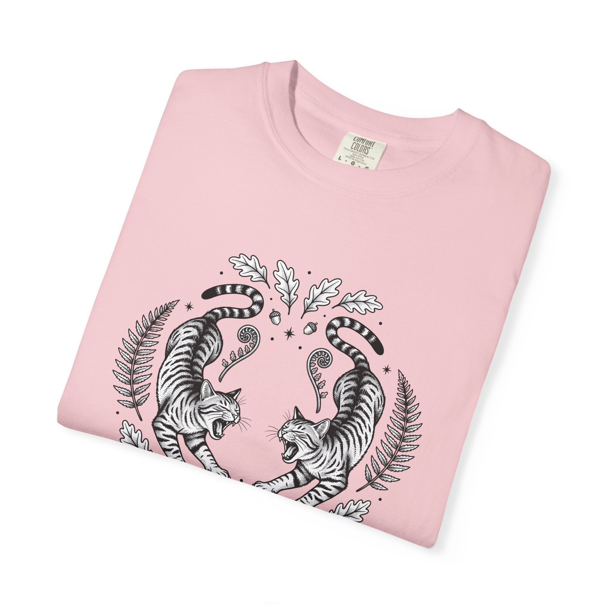 Tiger Cats Shirt Cat Wilderness Gift Women Body Art Tee Tabby Cat T-Shirt Feline Fan Tattoo Art Tshirt Nature Graphic Antique Fall Leaves