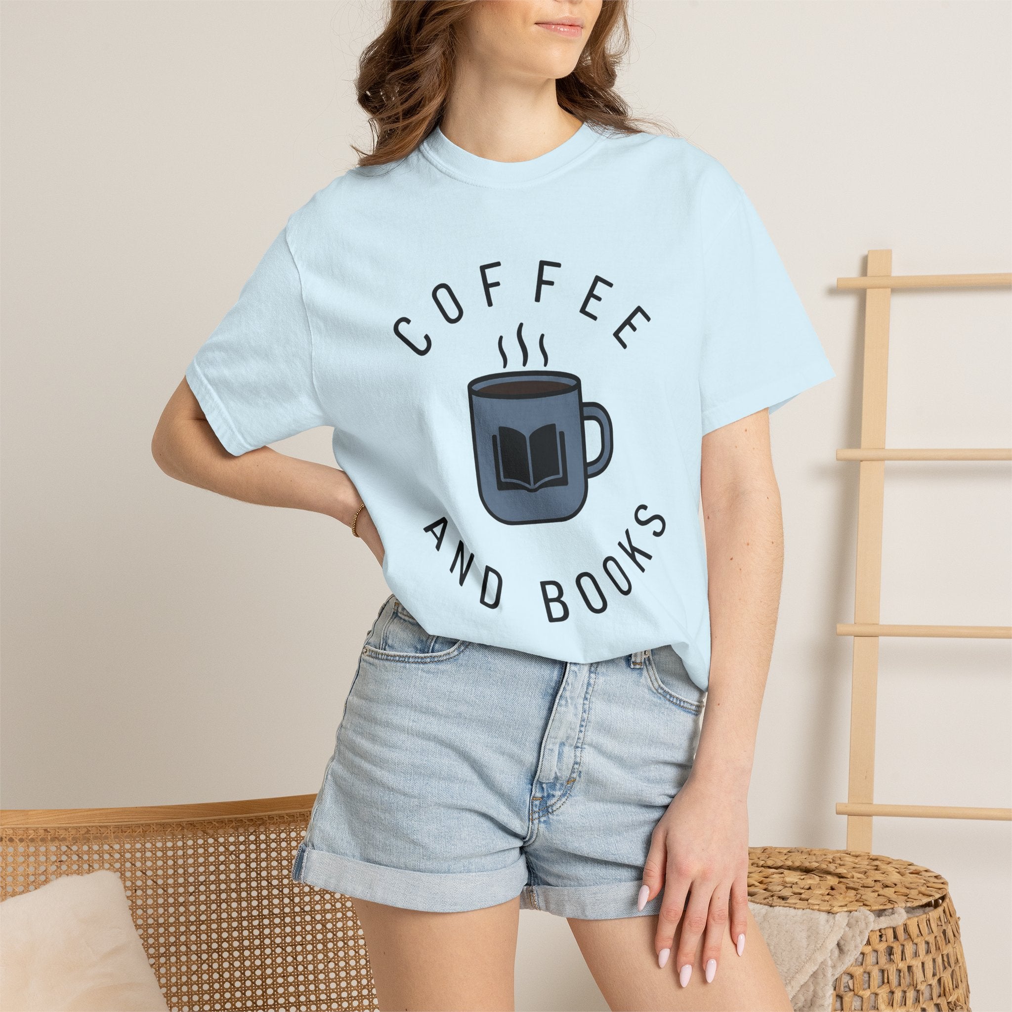 Espresso Cup Shirt Coffee Books Gift Women Sleek Tee Coffee Mug T-Shirt Coffee Fan Minimalist Tshirt Literary Graphic Chic Tome Tshirt