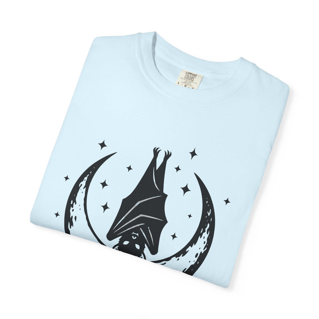 Bat Moon Shirt Boho Chic Space Gift Women Eerie Tee Lunar T-Shirt Bohemian Fan Spooky Tshirt Galaxy Graphic Sleek Stars Tshirt