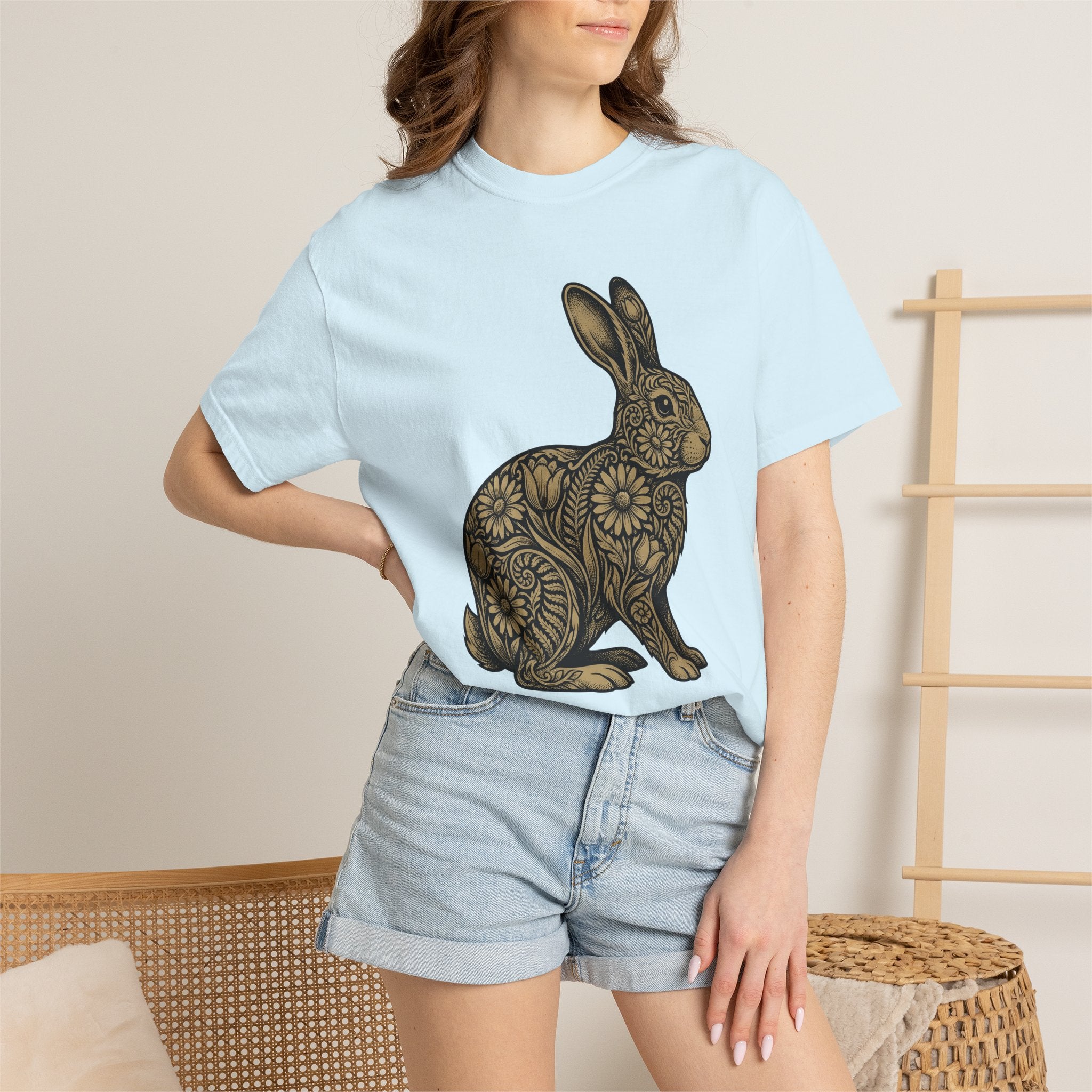 Floral Rabbit Shirt Easter Animal Gift Women Boho Tee Bunny T-Shirt Easter Fan Hippie Tshirt Creature Graphic Vintage Daisy Tshirt