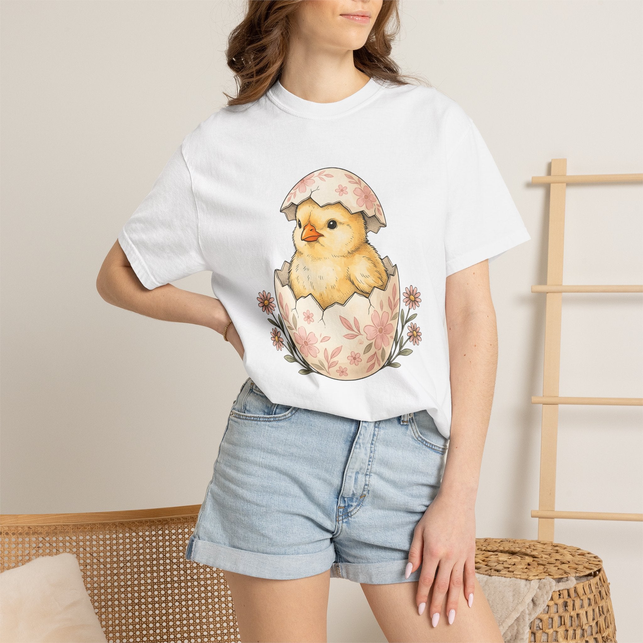 Newborn Chick Shell Shirt Easter Garden Gift Women Adorable Tee Baby Chick T-Shirt Easter Fan Chick Tshirt Garden Graphic Sketch Blossoms