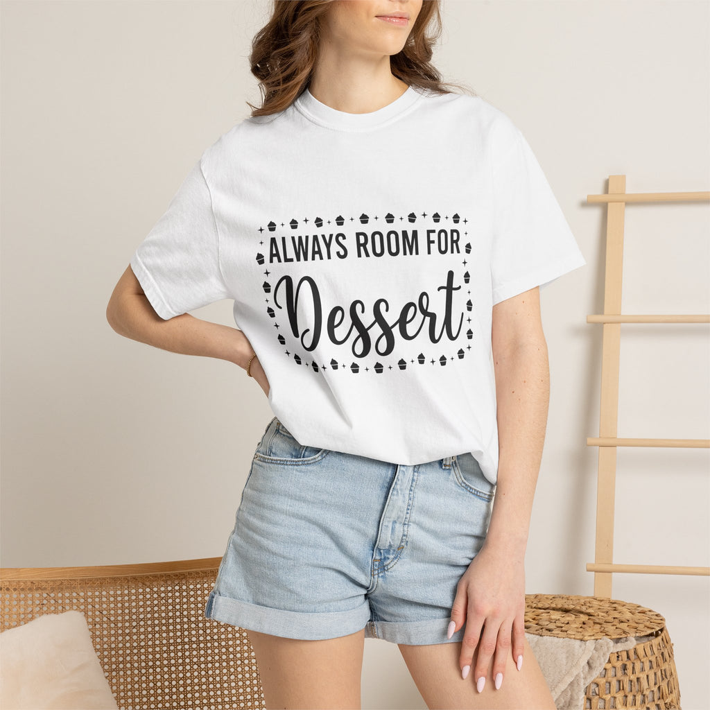 Cupcake Graphic Shirt Desserts Foodie Gift Women Modern Tee Muffin T-Shirt Pastry Fan Simple Tshirt Food Graphic Minimalist Stars Tshirt
