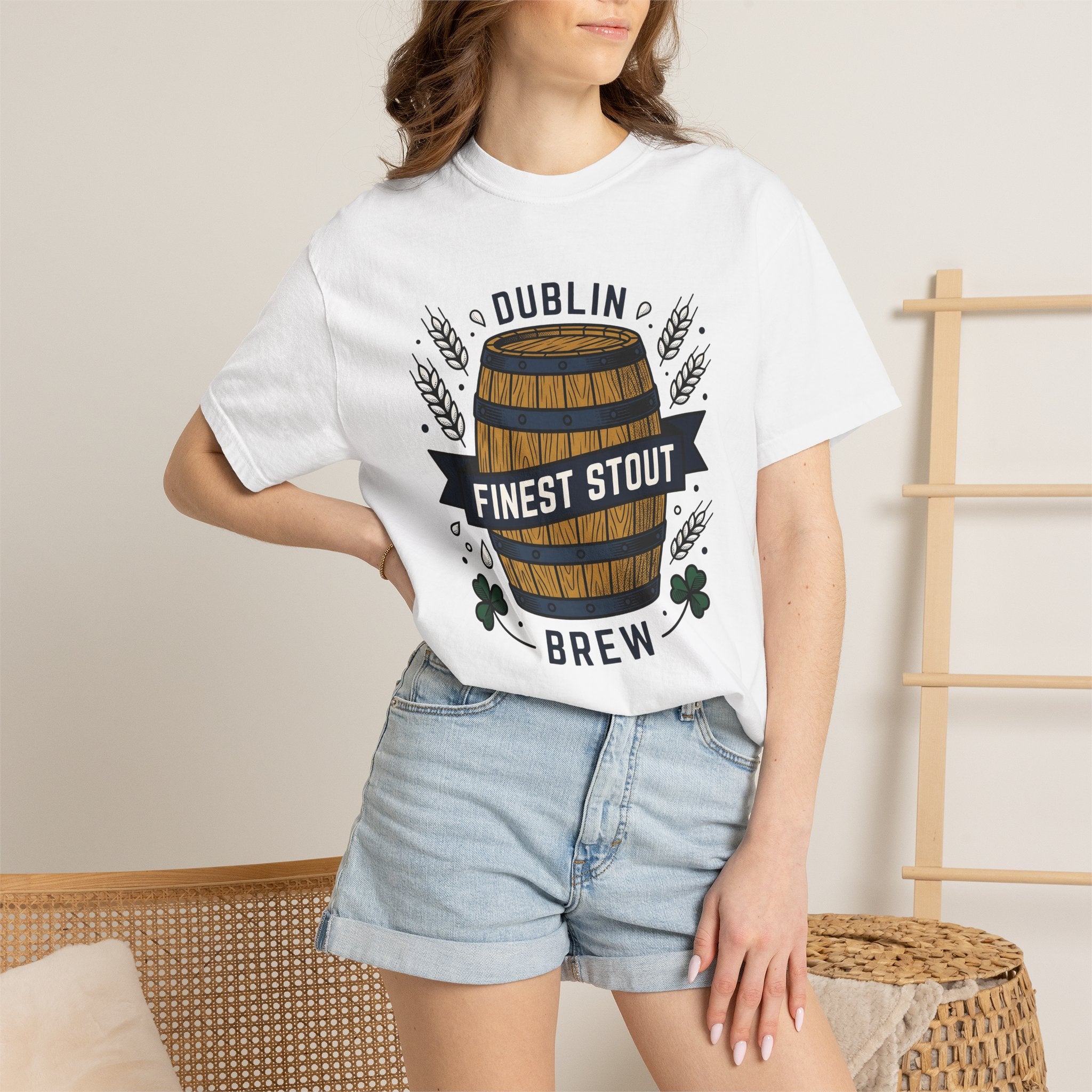 Beer Barrel Shirt St Patrick's Day Beer Gift Women Vintage Tee Keg T-Shirt Irish Fan Retro Tshirt Brewery Graphic Hand Drawn Shamrock Tshirt