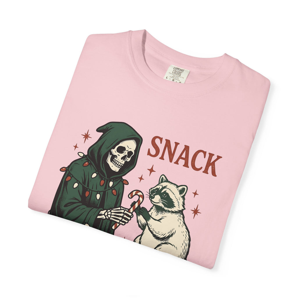 Reaper Raccoon Shirt Christmas Fun Gift Women Heritage Tee Trash Panda T-Shirt Xmas Fan Retro Tshirt Humorous Graphic Vintage-Inspired Sweet