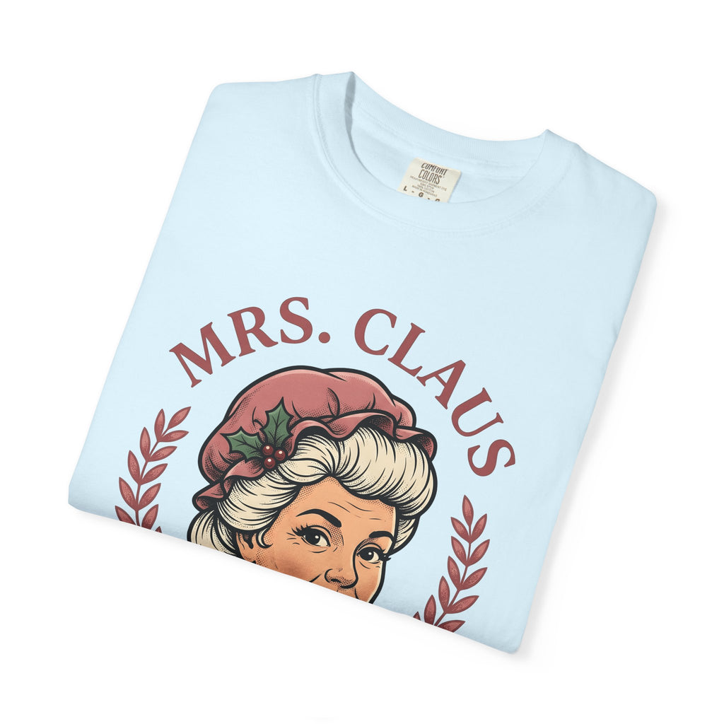 Mrs Claus Shirt Christmas Sweets Gift Women Hand Drawn Tee Santa Claus T-Shirt Xmas Fan Christmas Illustration Design Traditional Winter