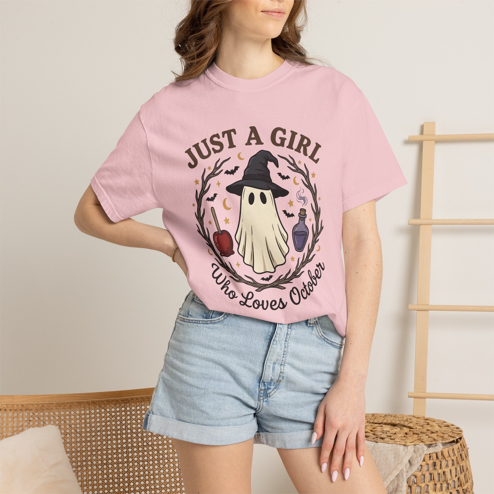Ghost Witch Hat Shirt Halloween Fright Gift Women Chibi Tee Witch Hat T-Shirt Horror Fan Spooky Tshirt Scary Graphic Sketch Bats Tshirt