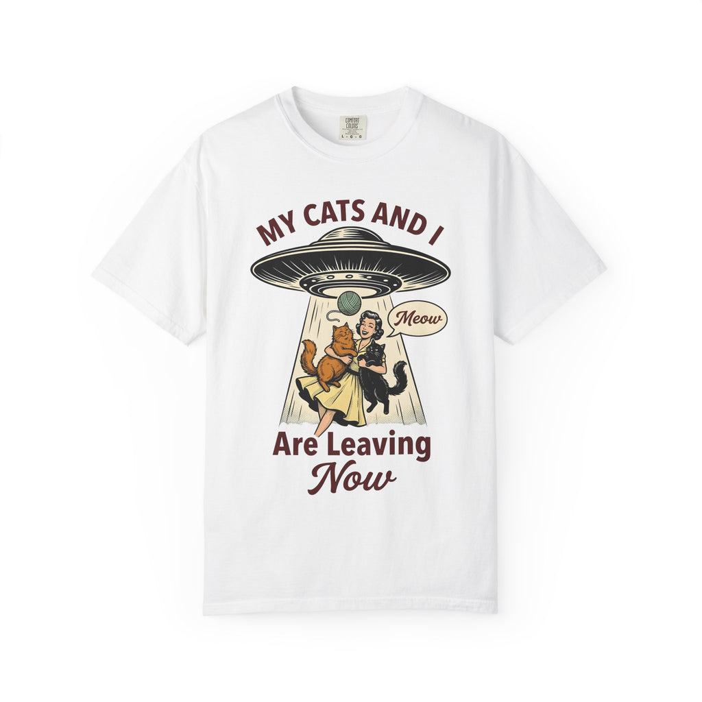 Woman Feline Spaceship Shirt Cat Universe Gift Women Line Art Tee Kitty Astronaut T-Shirt Feline Fan Illustrated Graphic Tshirt Minimalist
