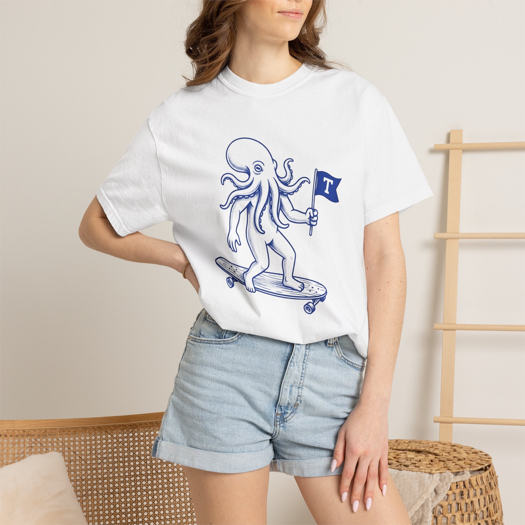 Octopus Cruiser Shirt Animals Aquatic Gift Women Doodle Tee Octopus T-Shirt Wildlife Fan Squid Graphic Tshirt Old School Flag Tshirt