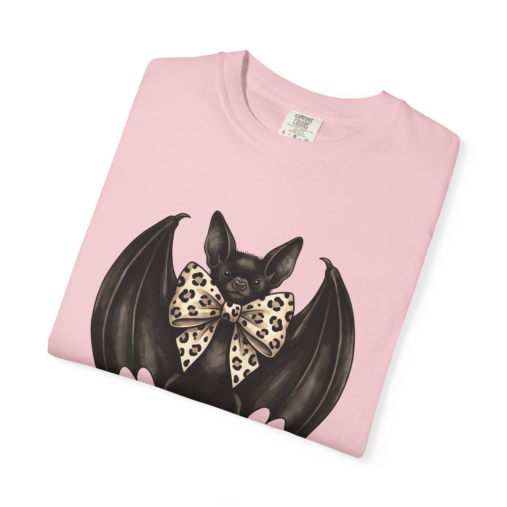Bat Bow Accessory Shirt Halloween Zoology Gift Women Macabre Tee Bow Tie T-Shirt Horror Fan Gothic Tshirt Wildlife Graphic Old School Animal