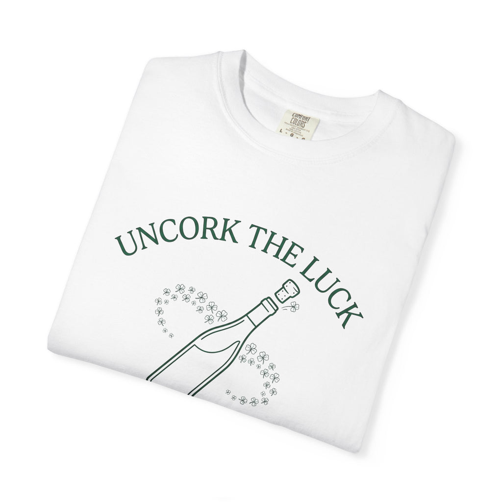 Champagne Bottle Shirt St Patrick's Day Alcohol Gift Women Simple Tee Champagne T-Shirt Irish Fan Vintage Tshirt Boozy Graphic Retro Clover