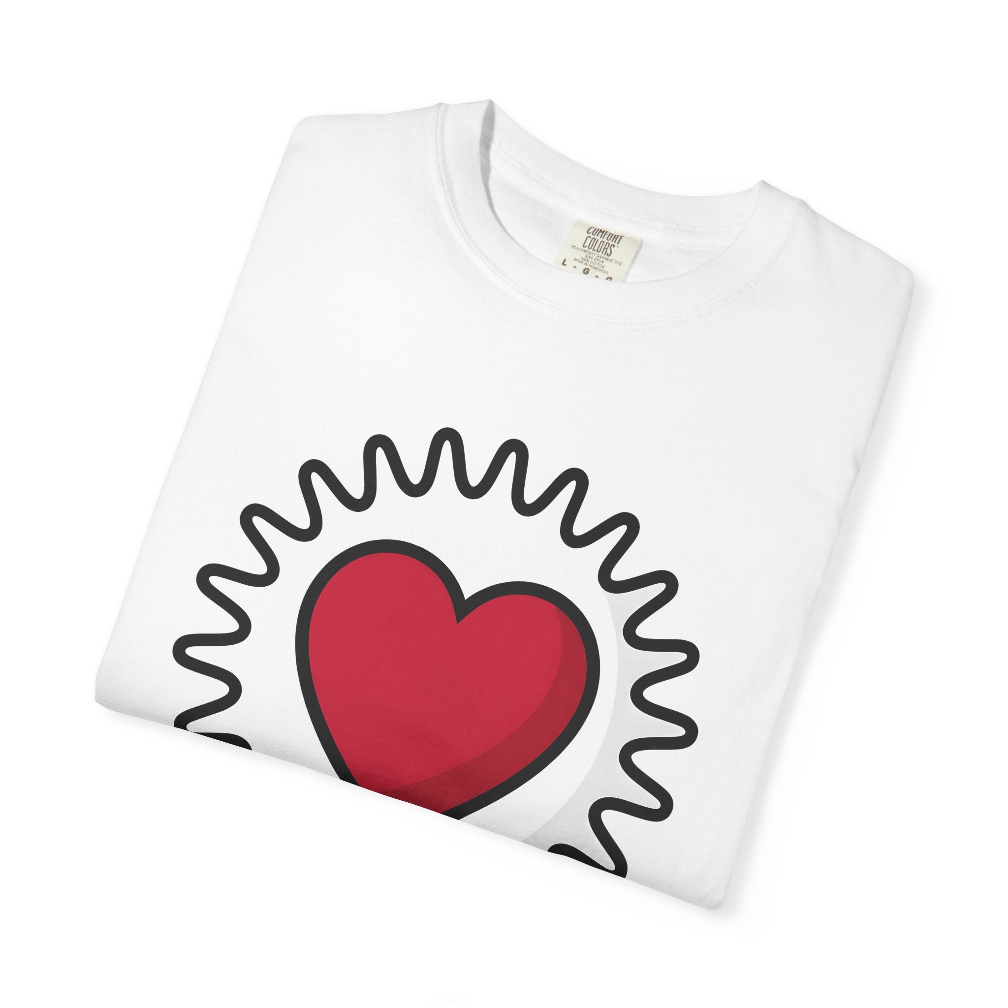 Heart Graphic Shirt Boho Chic Love Gift Women Bold Tee Heart T-Shirt Hippie Fan Graphic Tshirt Affection Illustration Minimal Sunburst