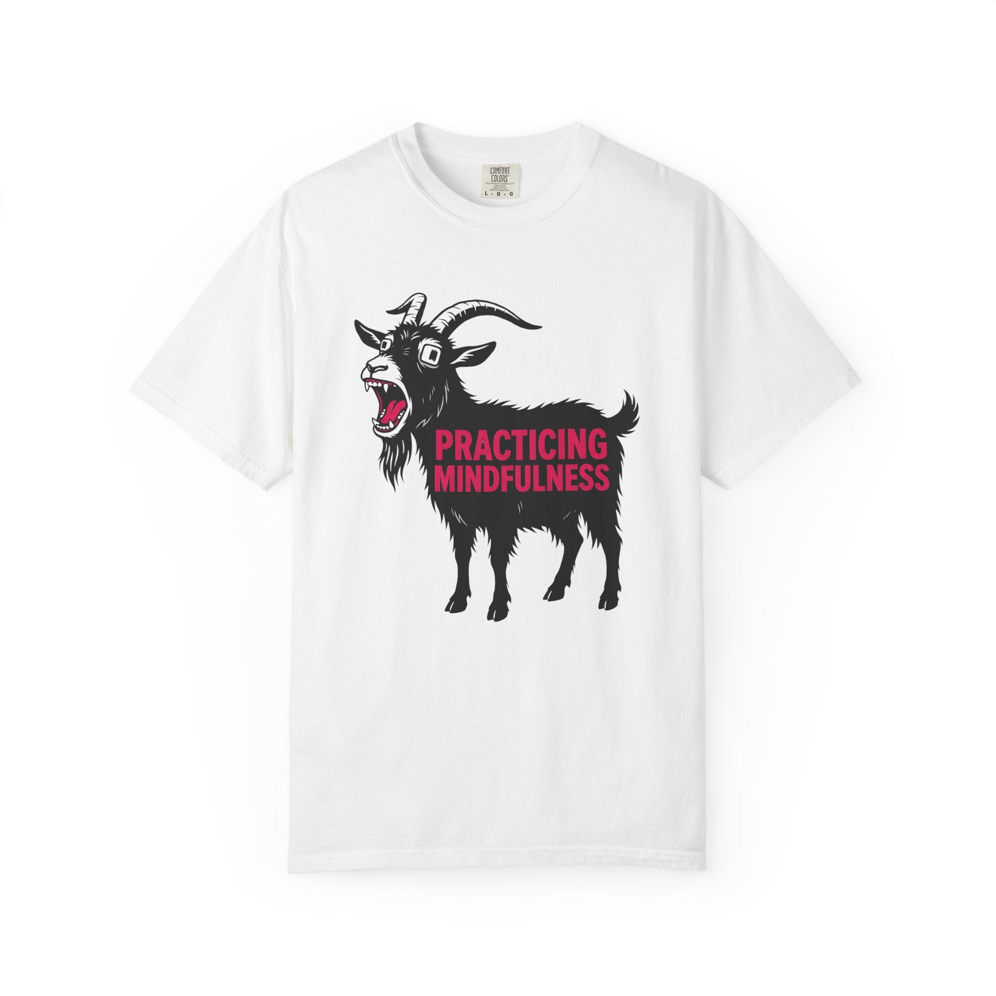 Yelling Goat Shirt Funny Pet Gift Women Comic Tee Bleating Goat T-Shirt Humor Fan Cartoon Tshirt Animal Graphic Vintage Large Font Tshirt