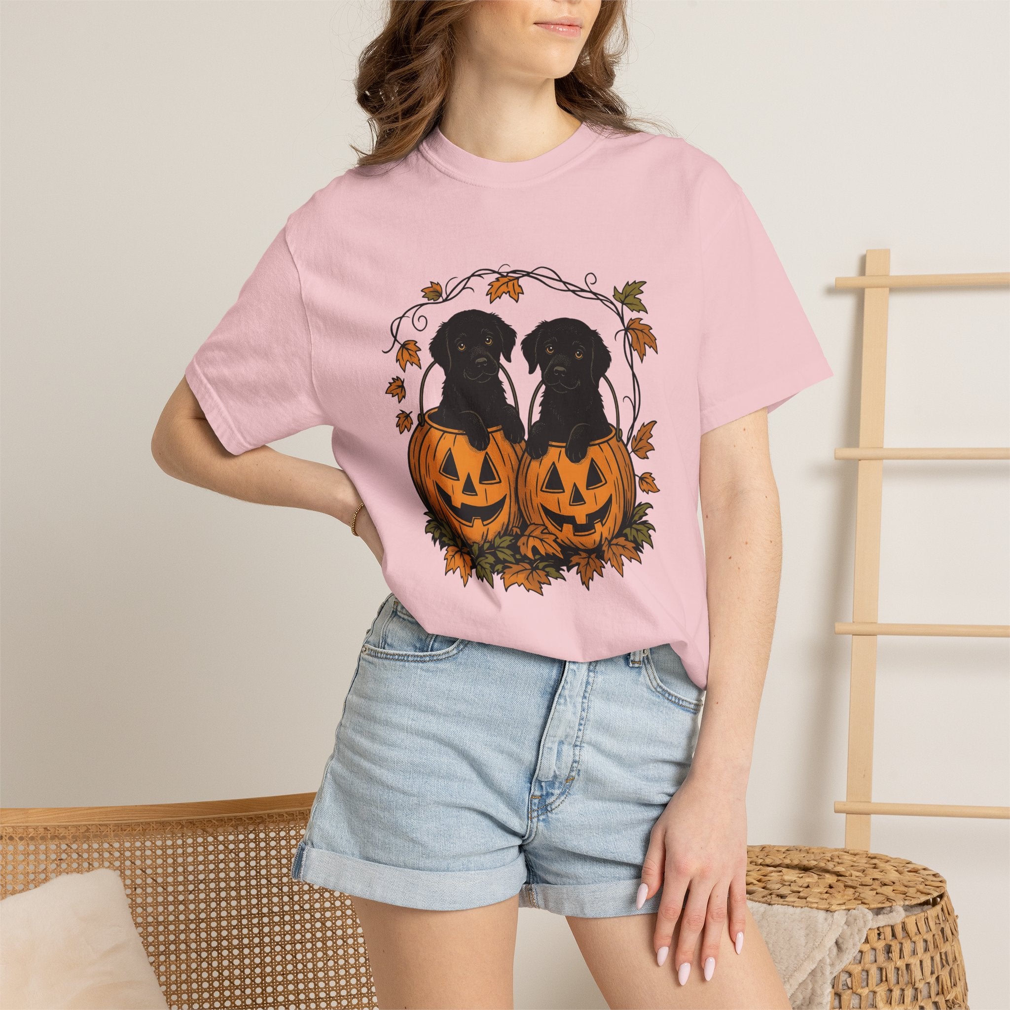 Black Labrador Puppies Shirt Halloween Pet Owner Gift Women Retro Tee Puppy T-Shirt Halloween Fan Dog Graphic Labrador Sketch Carved Pumpkin