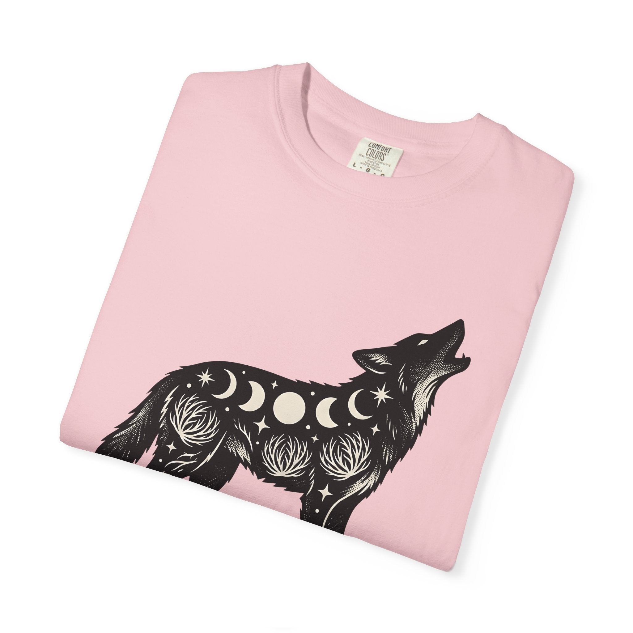 Wild Wolf Shirt Cowgirl Ranch Gift Women Tribal Tee Wolf T-Shirt Cowgirl Fan Primitive Tshirt Ranch Graphic Antique Moon Cycle Tshirt